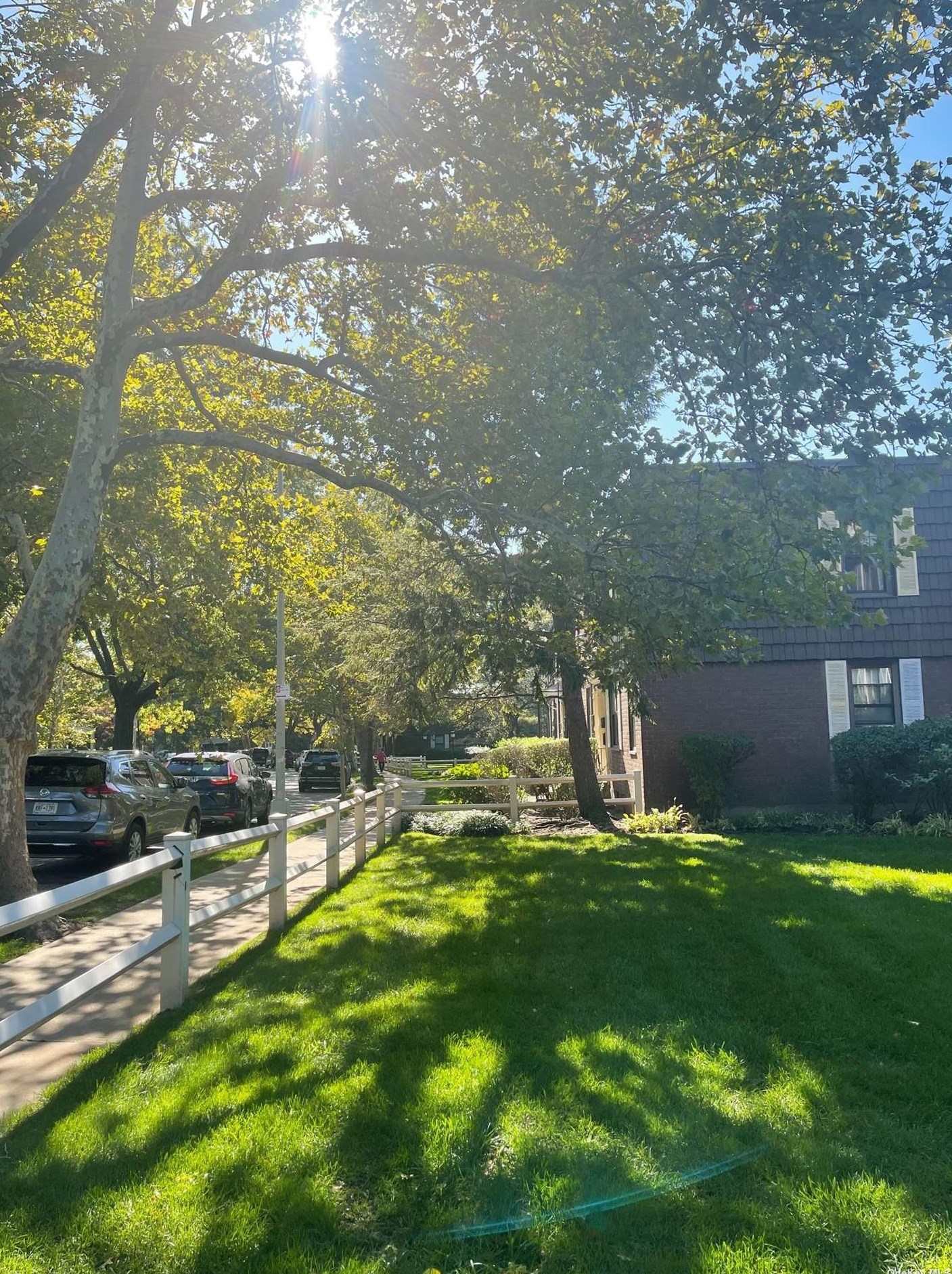 6990 136th St #a, Flushing, NY 11367