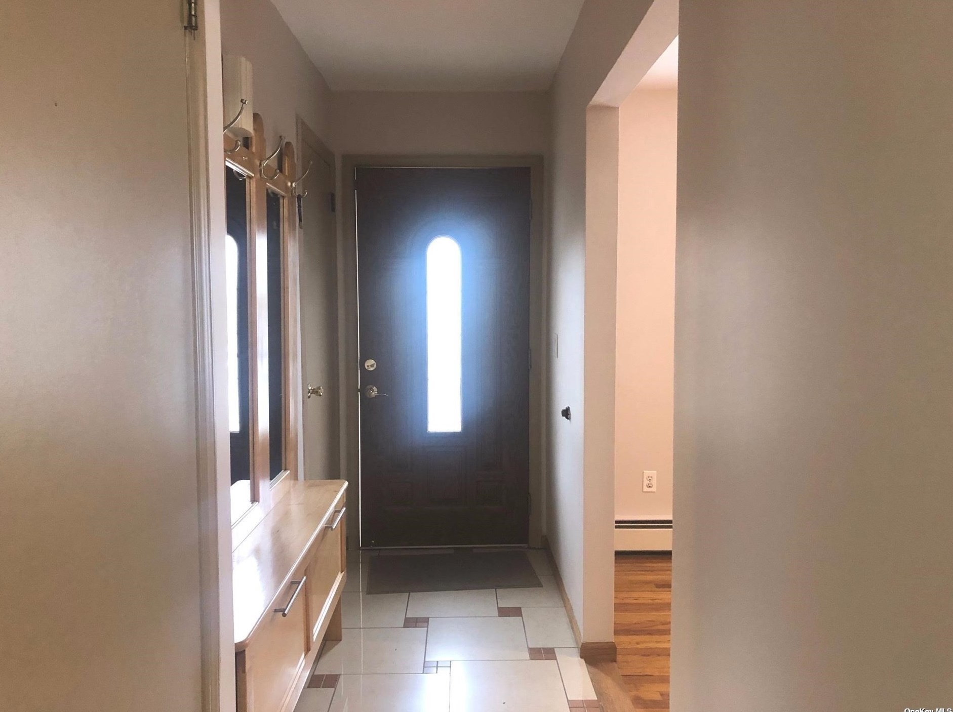8 Miriam St #1, Valley Stream, NY 11581