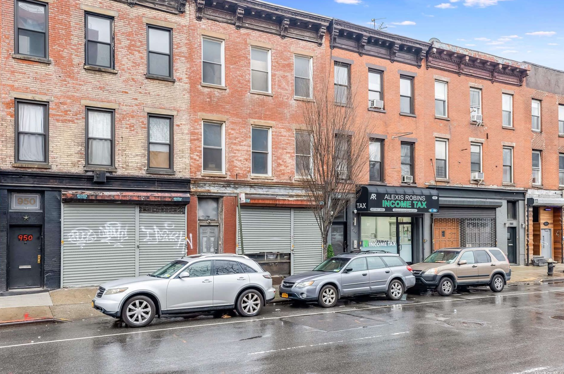 948 Atlantic Ave, Brooklyn, NY 11238-3101