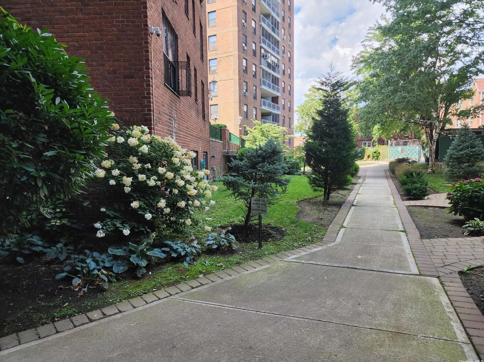 6135 98th St #st-g, Flushing, NY 11374