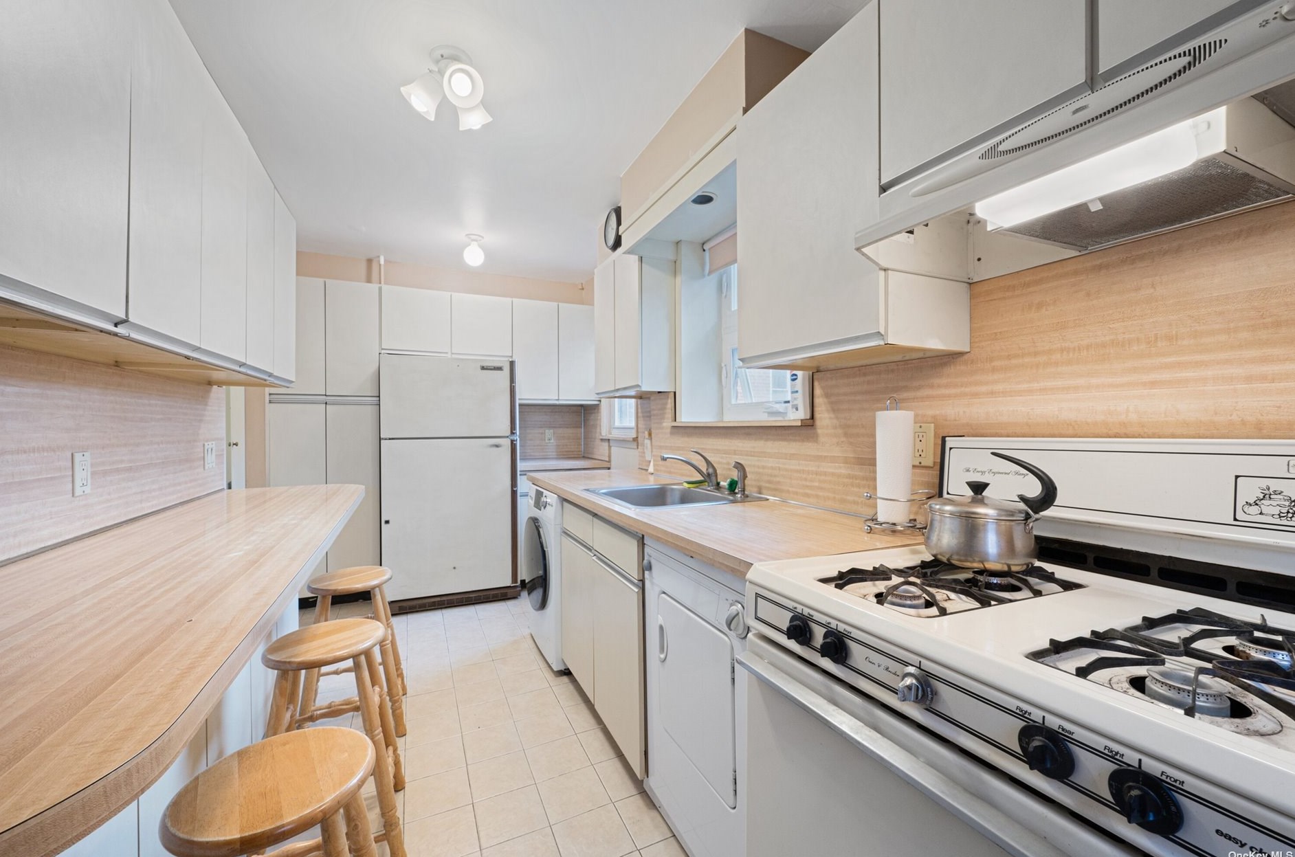 41-05 47th St, Long Island City, NY 11104