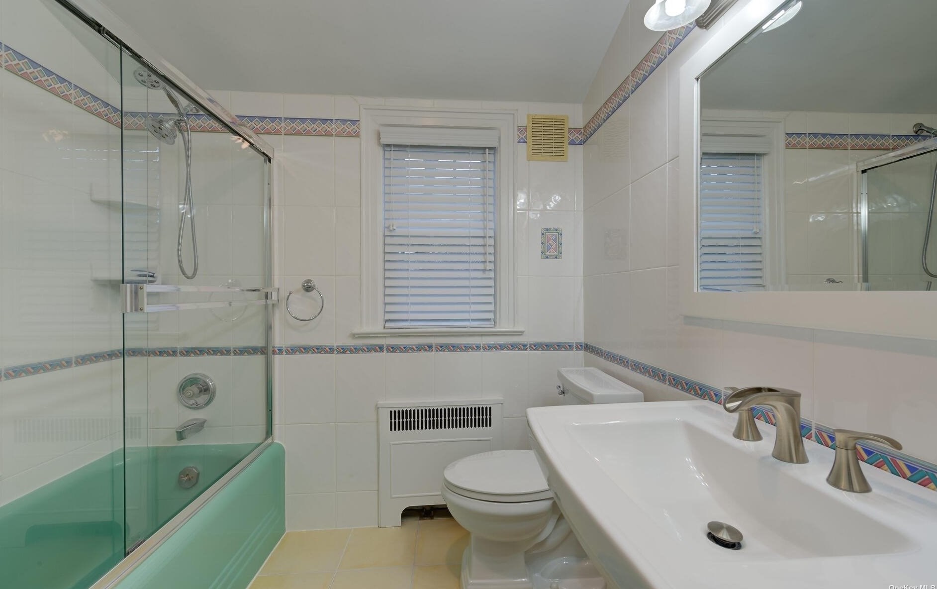 186 Kilburn Rd, Garden City NY  11530-1328 exterior