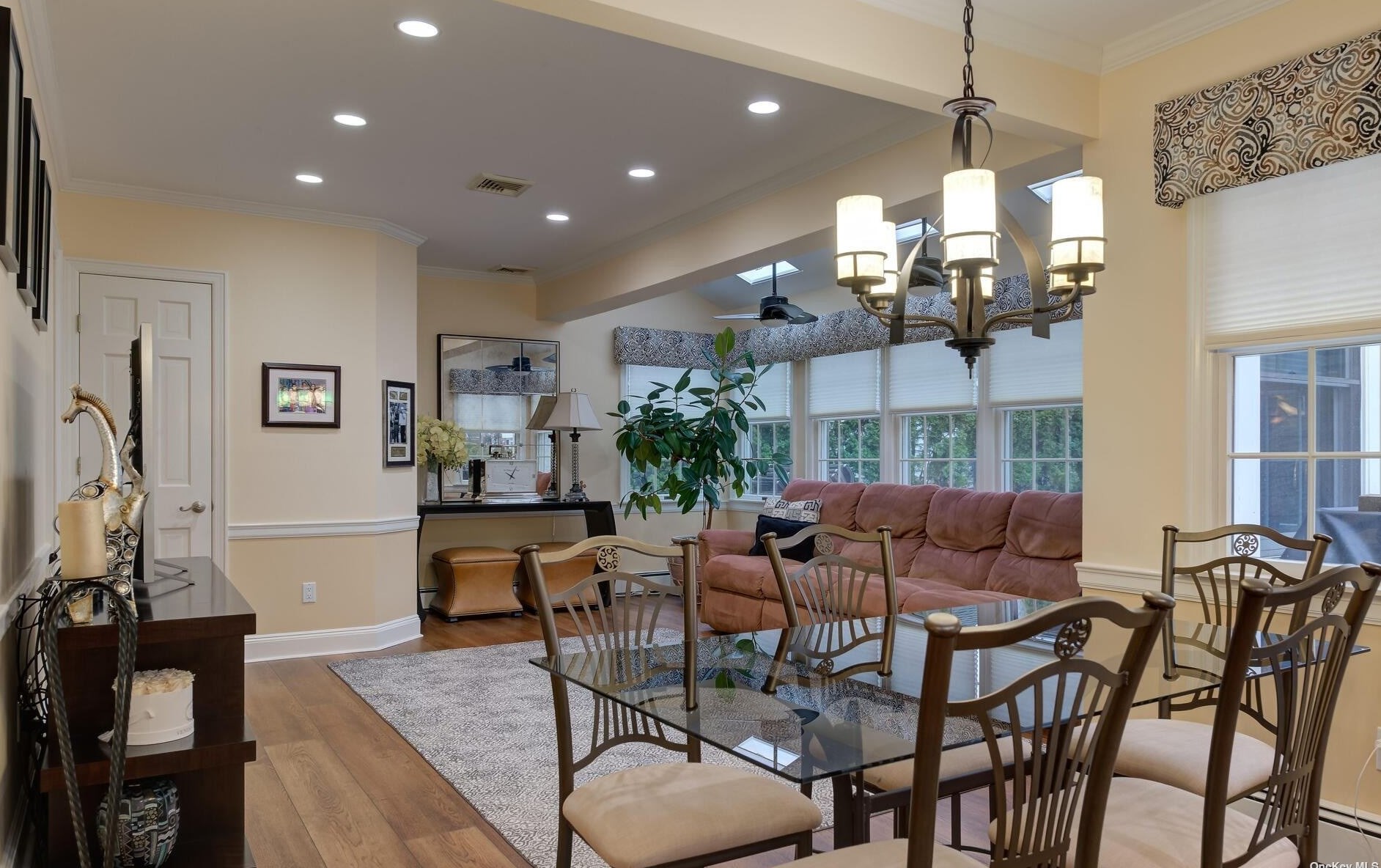 186 Kilburn Rd, Garden City NY  11530-1328 exterior
