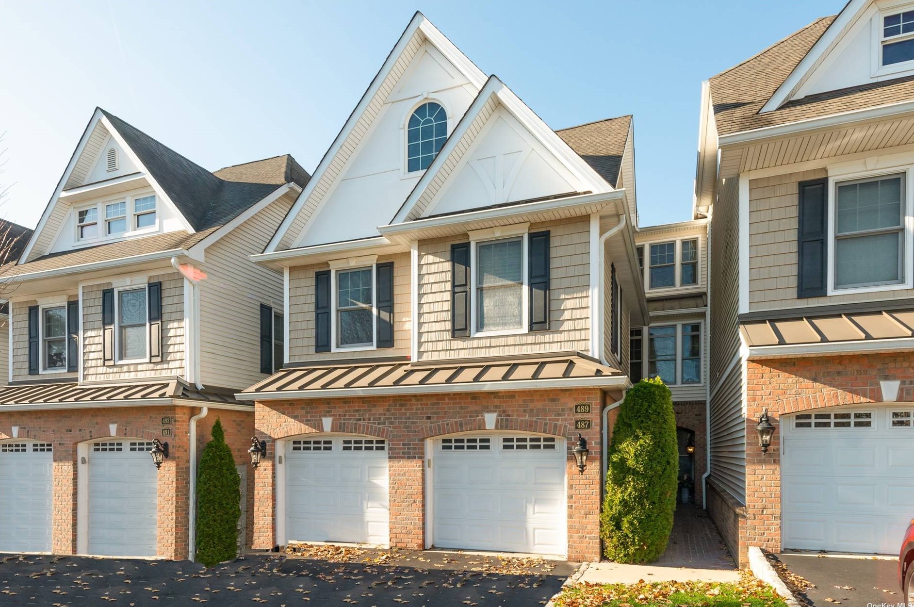 487 Pacing Way #487, Westbury, NY 11590