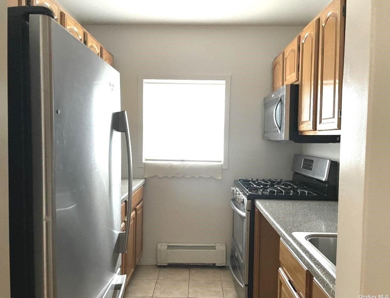 400 N Corona Ave #b 9, Valley Stream, NY 11580