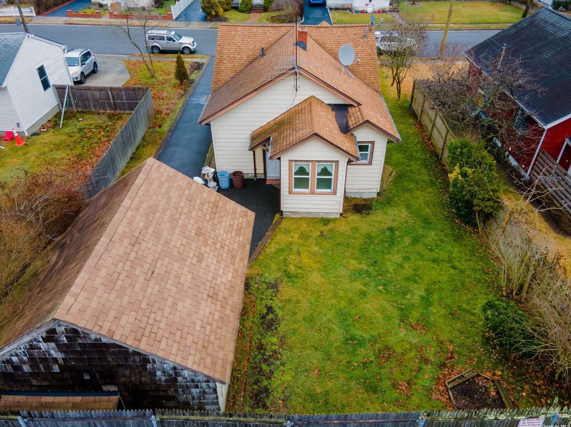 52 Highland Ave, Canaan Lake, NY 11772-2205