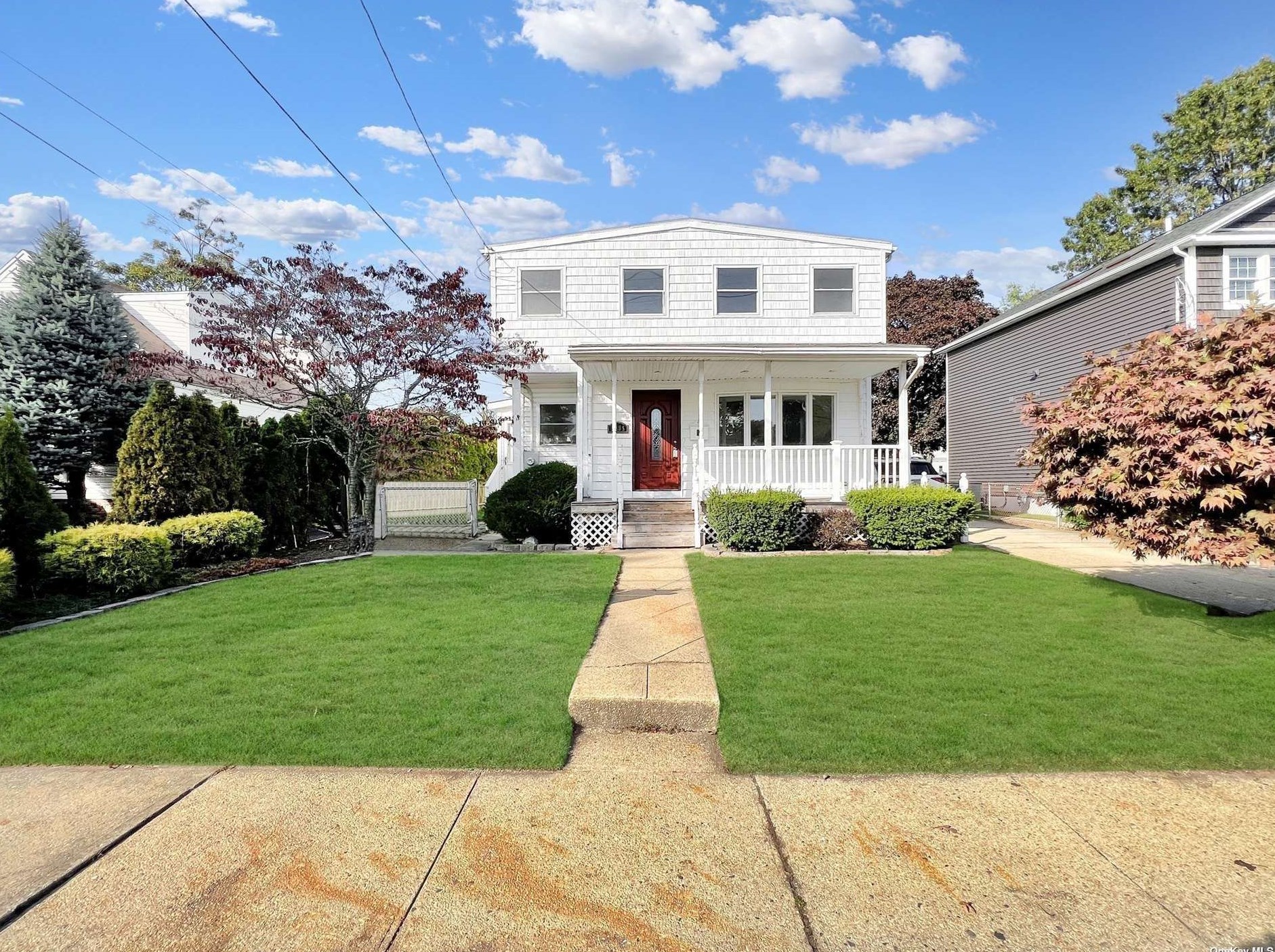 2195 Cameron Ave, North Merrick NY 11566-2106 exterior