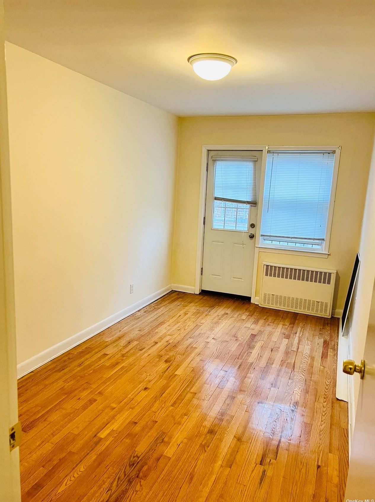 157-19 45th Ave #3rd Fl, Flushing, NY 11355