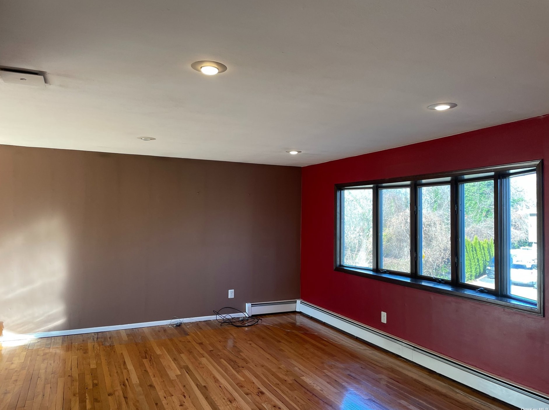 1674 Cortelyou Rd, North Merrick, NY 11566