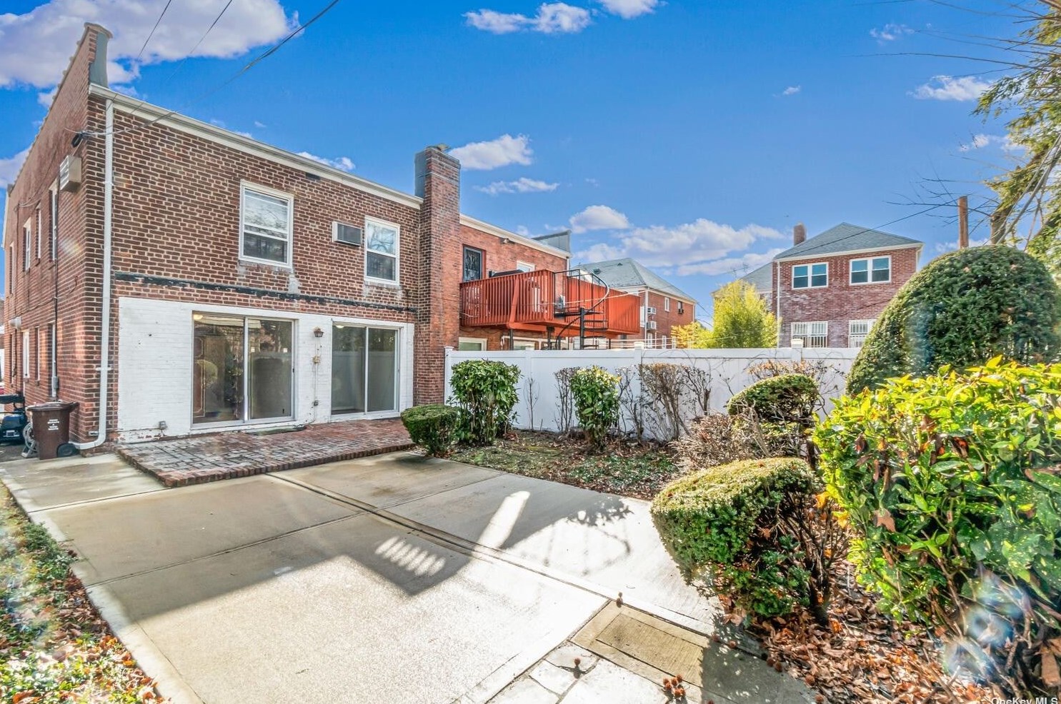 70-54 174th St, Flushing, NY 11365-1618