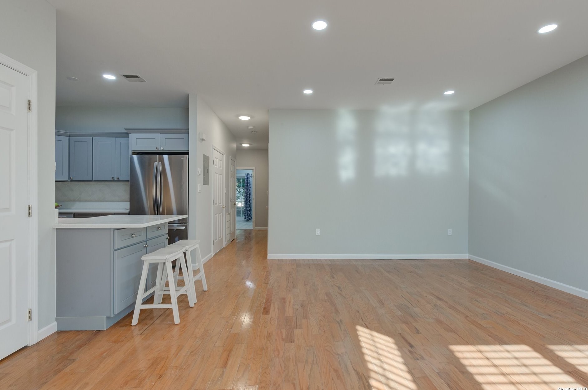 47 Miro Pl, Port Washington NY  11050-2444 exterior