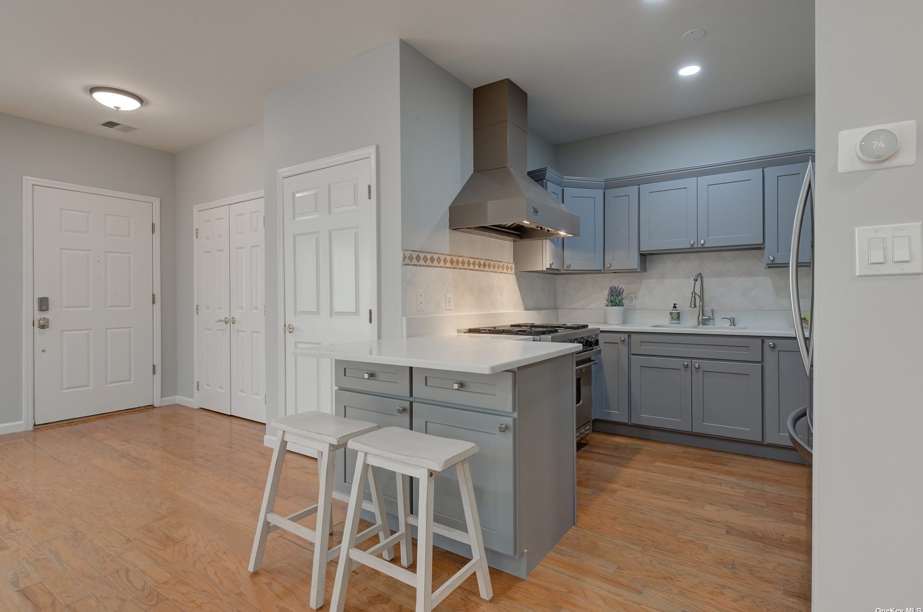 47 Miro Pl, Port Washington NY  11050-2444 exterior