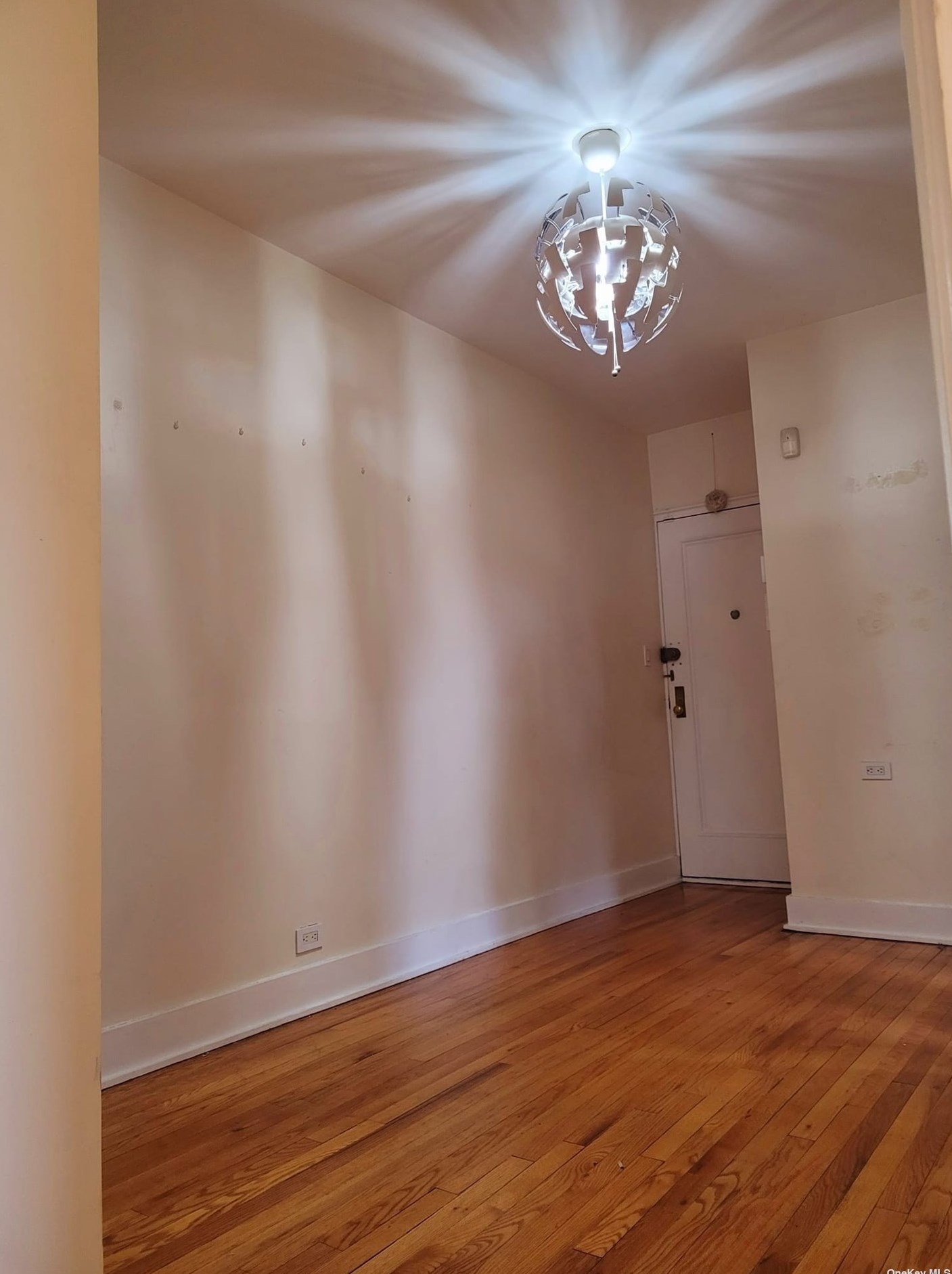 22-35 75th #1b, Flushing, NY 11370