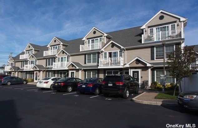 60 Front St #a203, East Rockaway, NY 11518