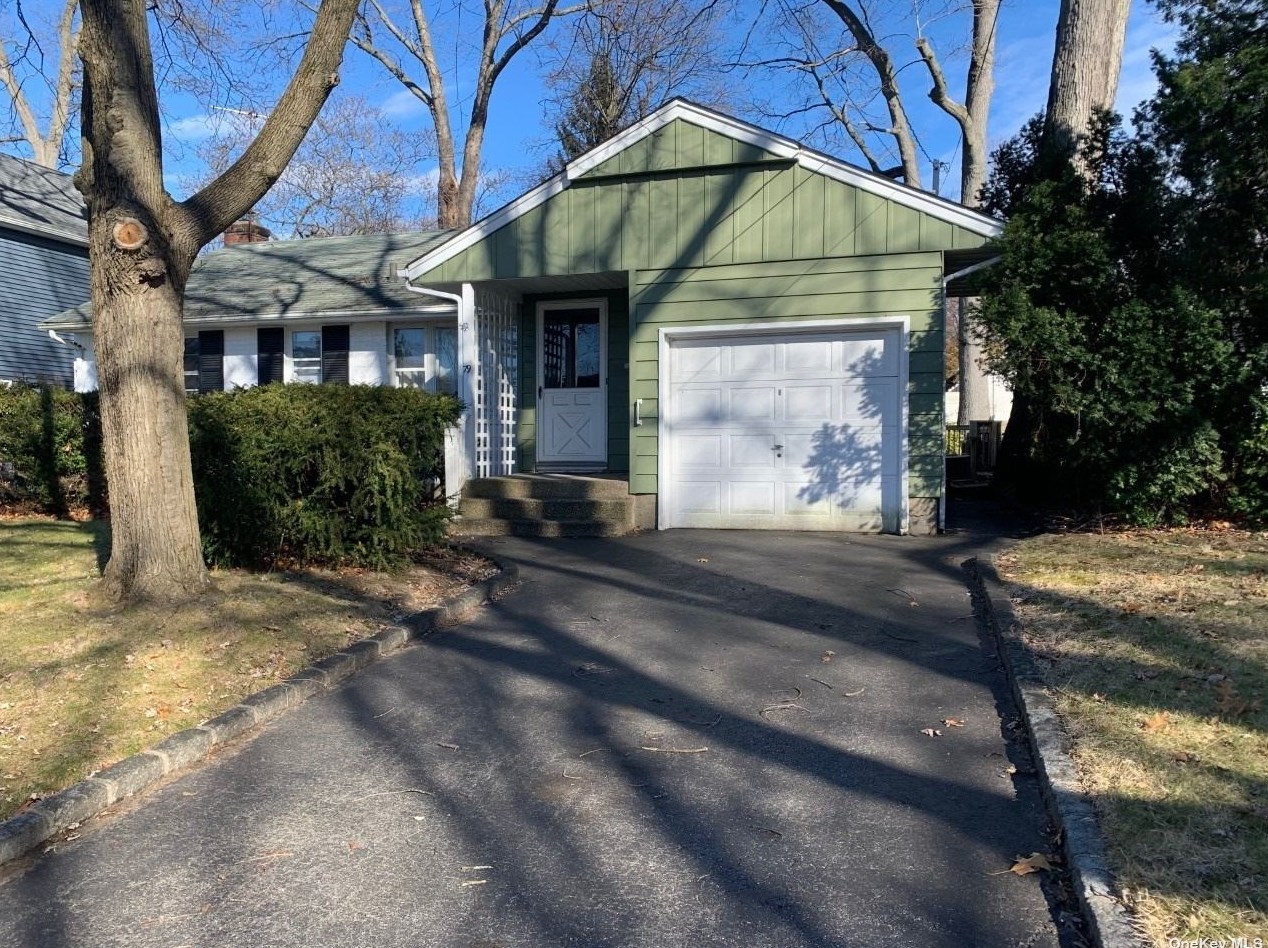 79 Shadyside Ave, Port Washington, NY 11050-1853