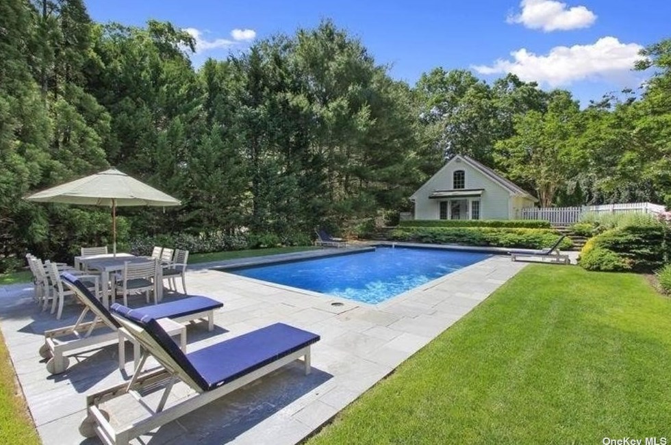 6 Plume Grass Way, West Hampton, NY 11977