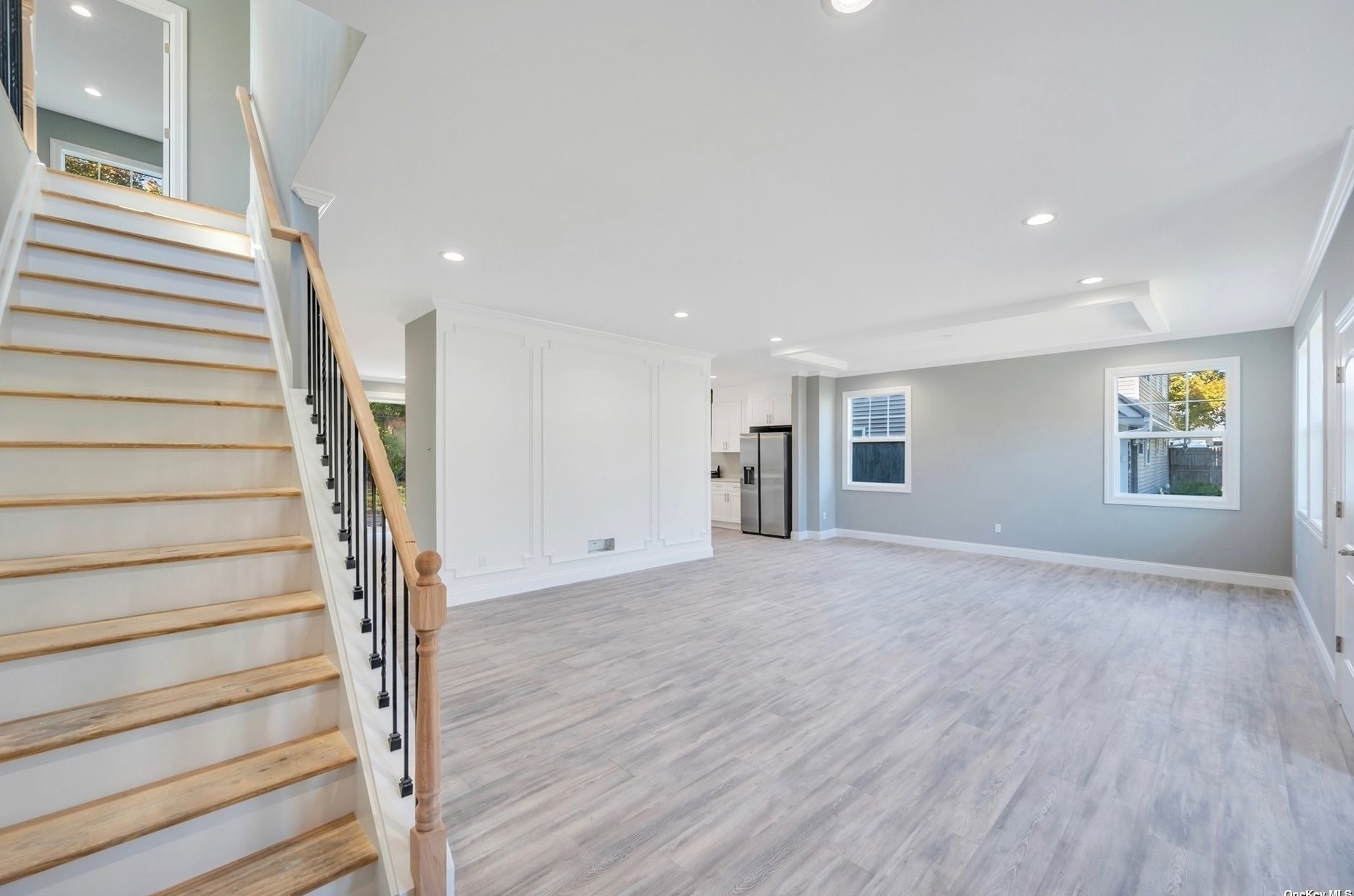 12 Silver Ln, Plainedge, NY 11756-4819