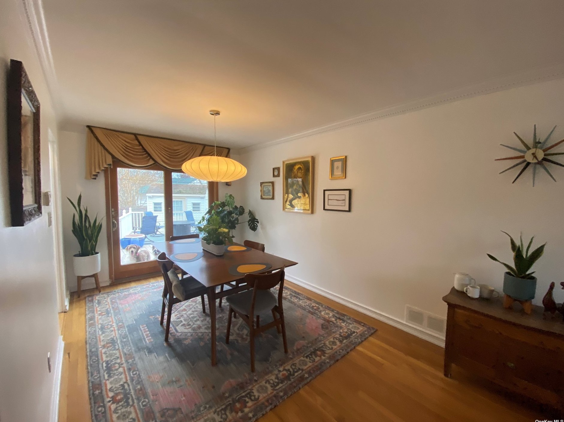 23 Duncan Ln, Hunt NY  11743-2209 exterior