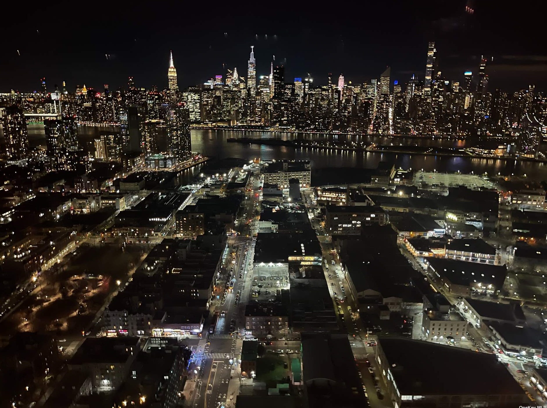 3 Ct Square #4912, Long Island City, NY 11101