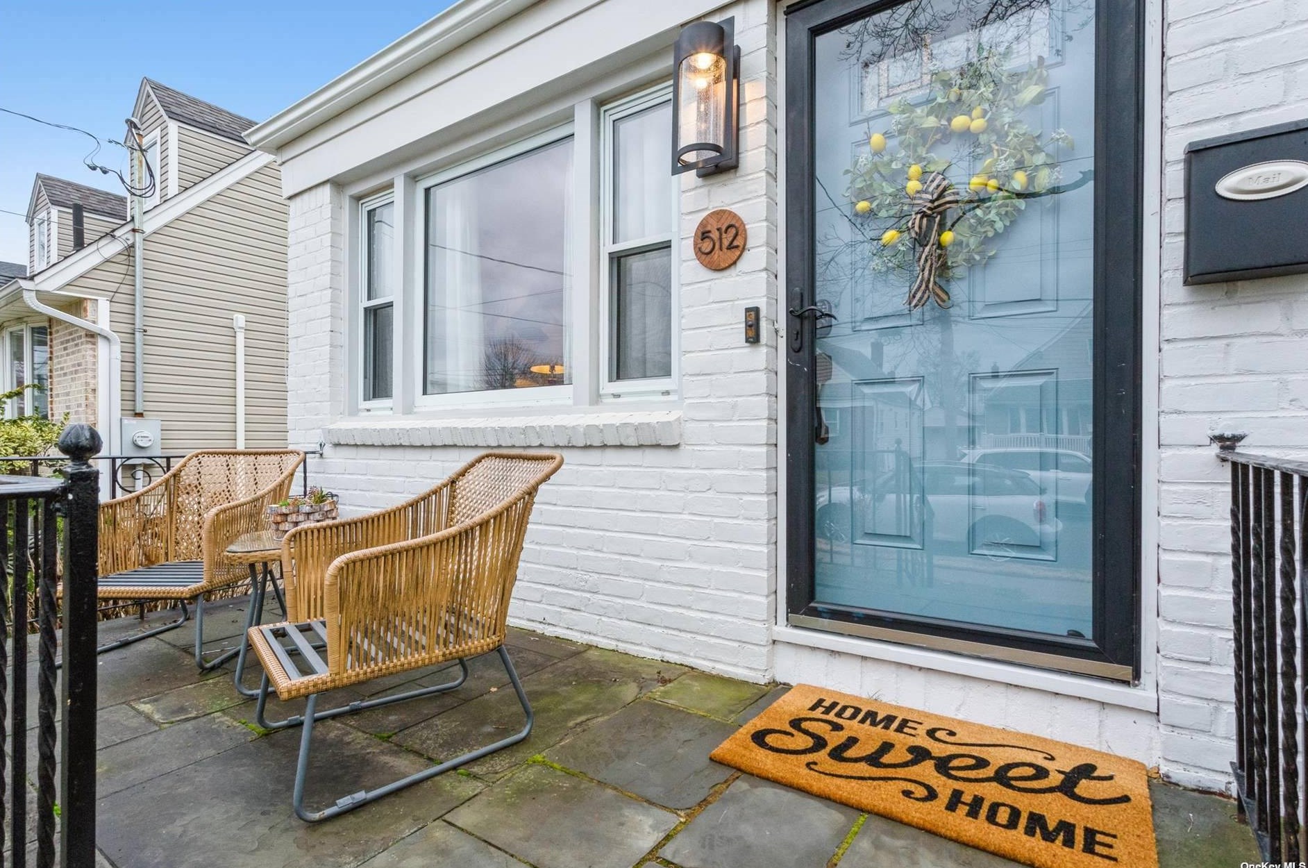 512 8th Ave, New Hyde Park, NY 11040