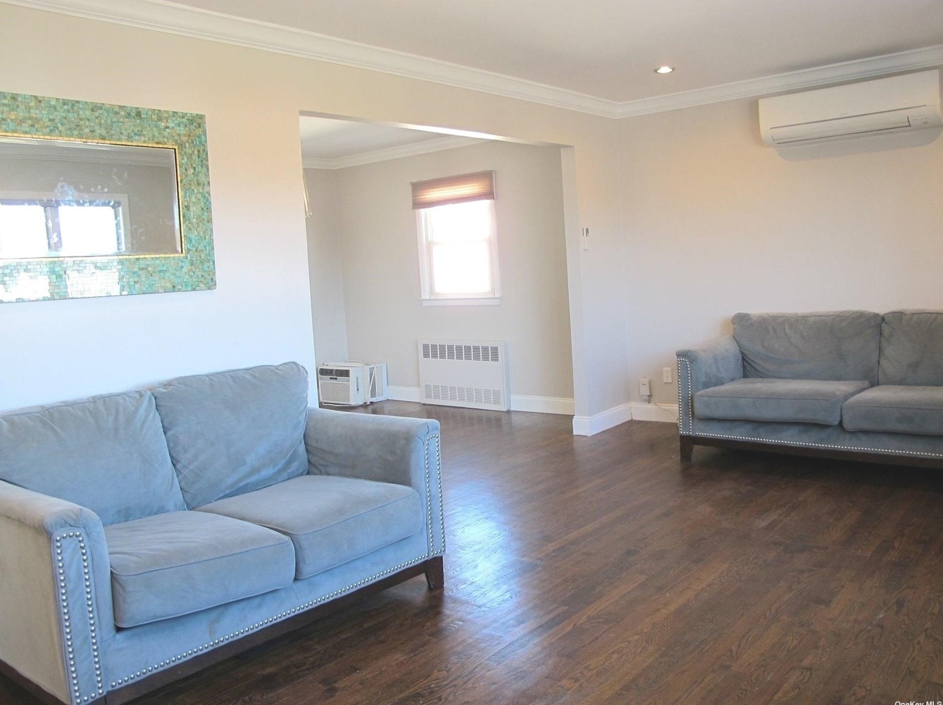 29 5th Ave #2, East Rockaway, NY 11518