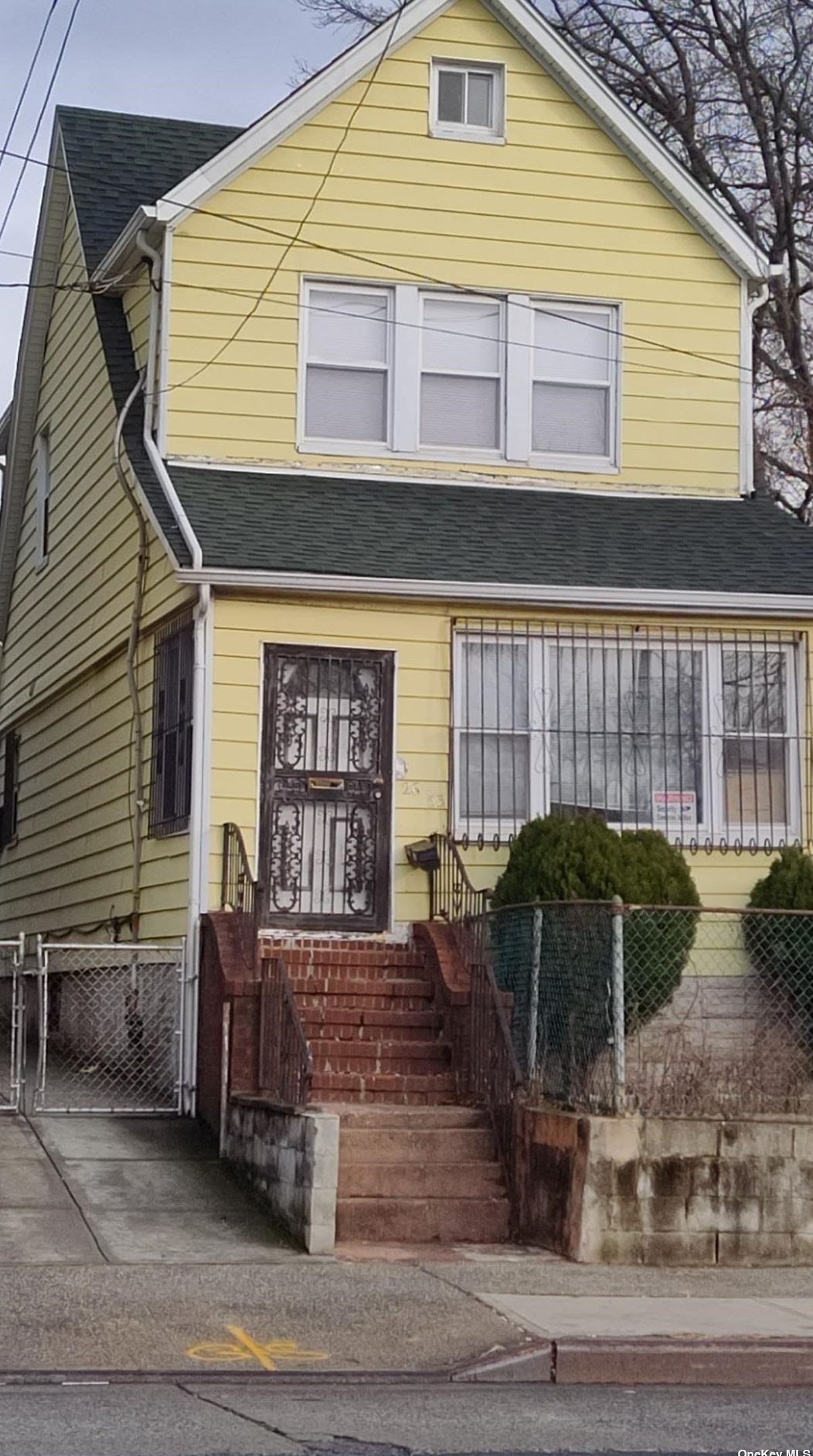 26-53 94th St, Flushing NY  11369-1128 exterior