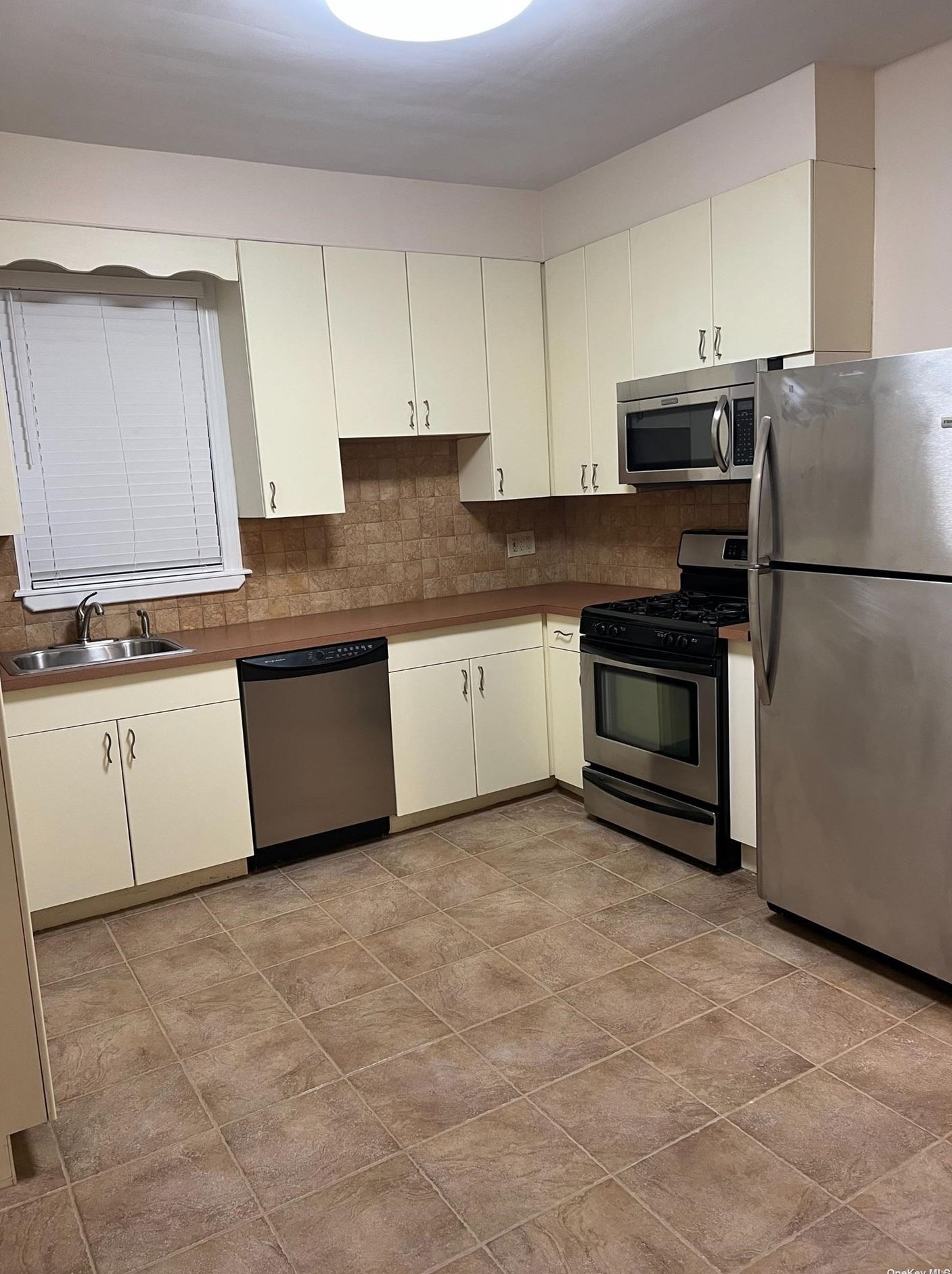 13-32 129th St, Flushing, NY 11356