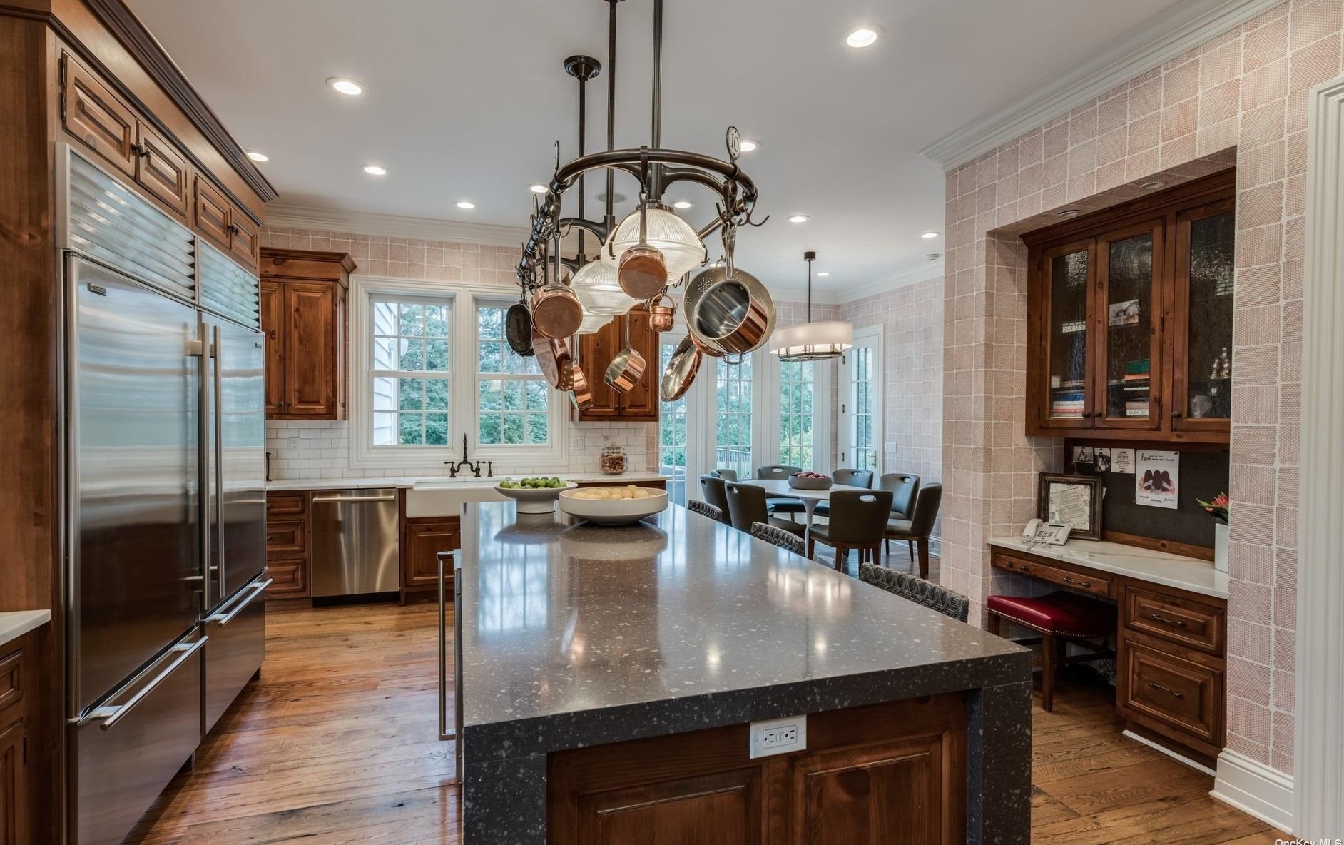 29 The Maples, East Hills NY  11576-1921 exterior