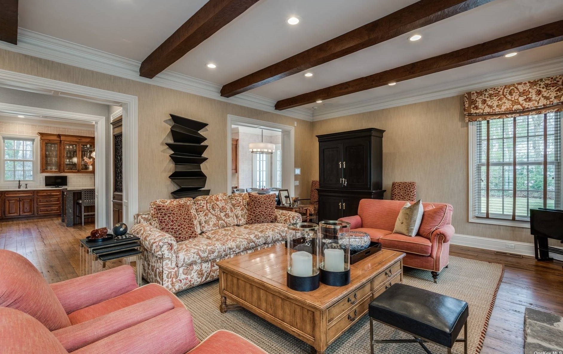 29 The Maples, East Hills NY  11576-1921 exterior