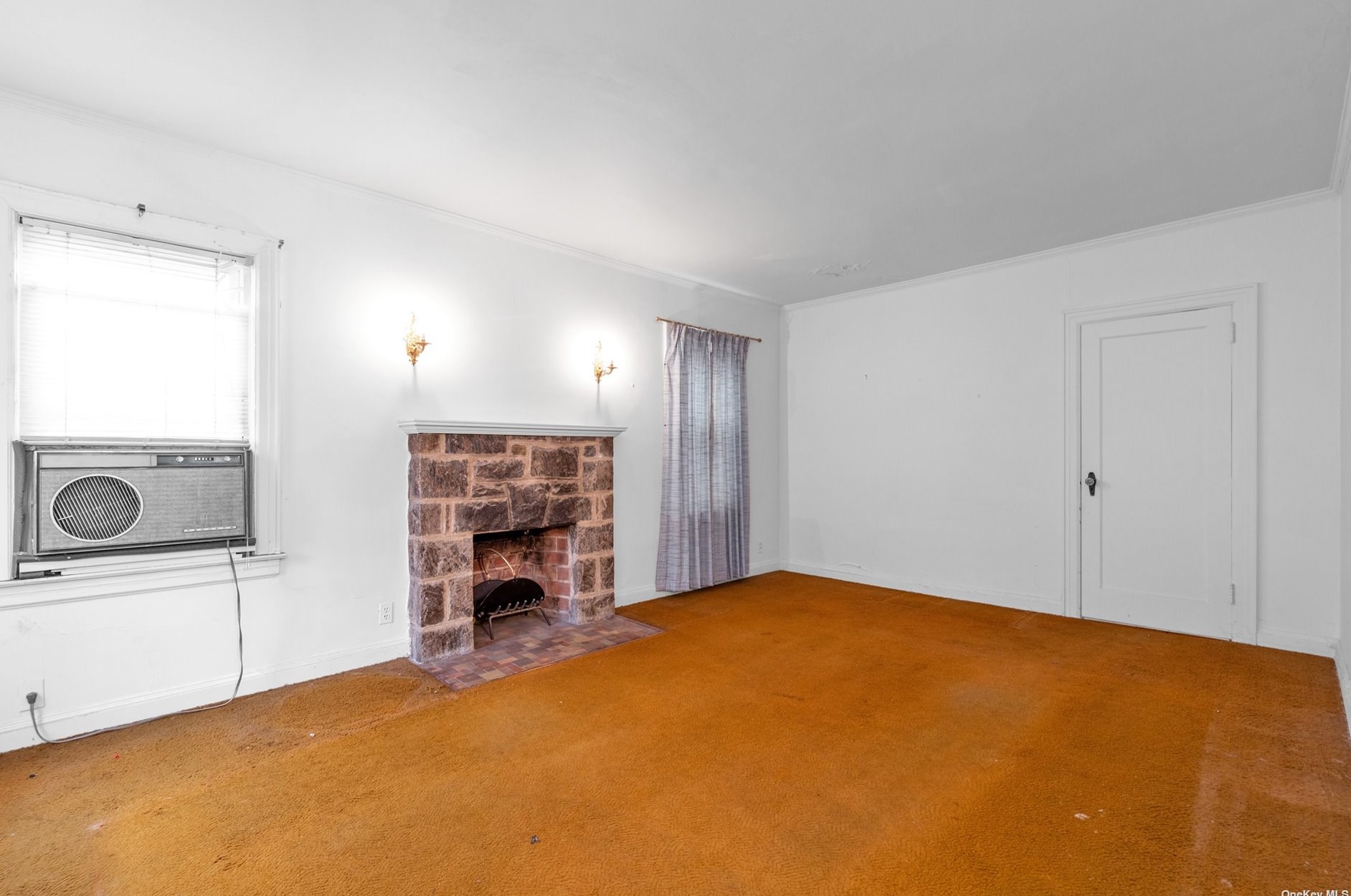 209-51 34th Ave, Flushing, NY 11361-2211