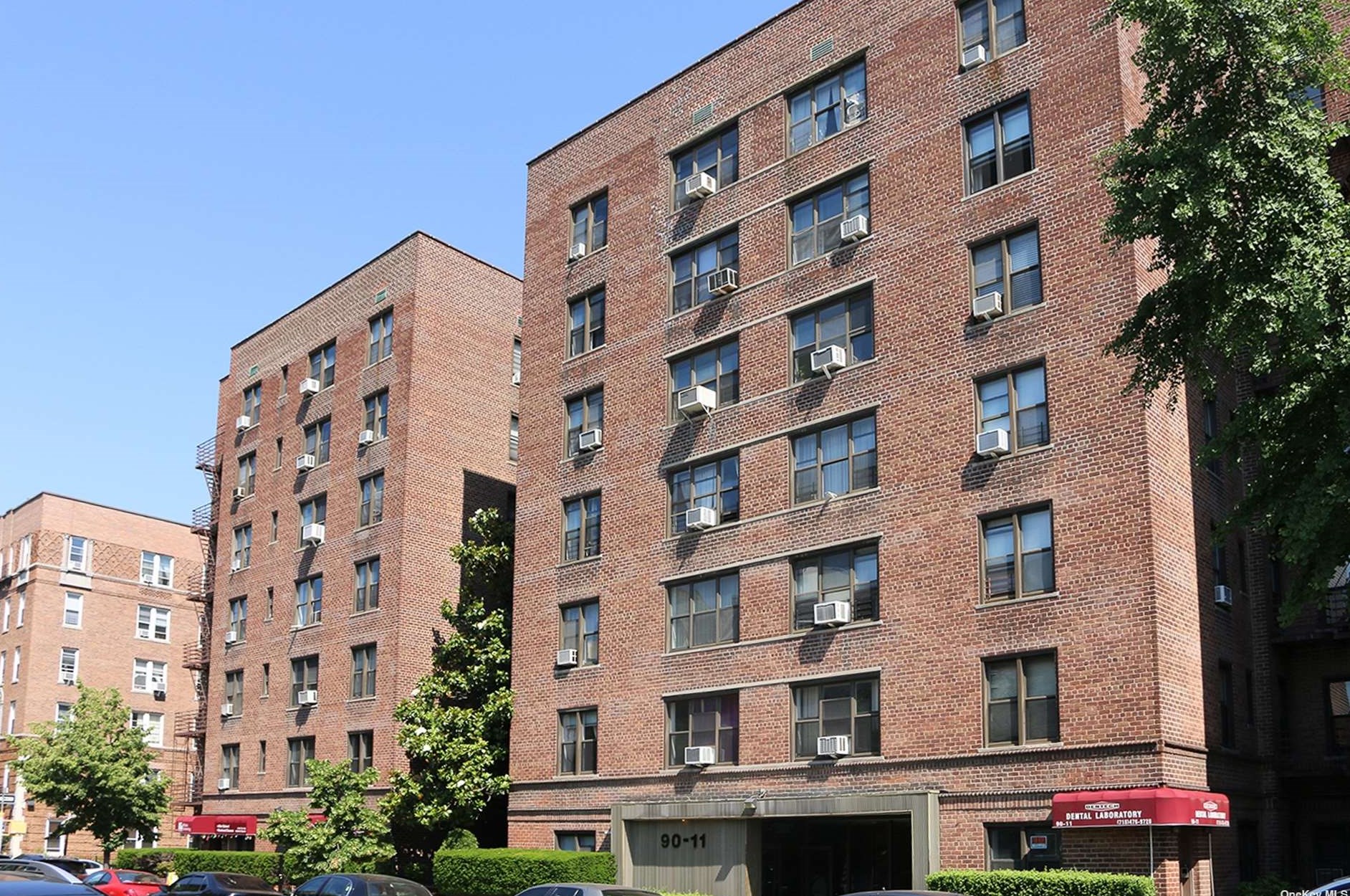 90-11 35th Ave #1h, Flushing, NY 11372