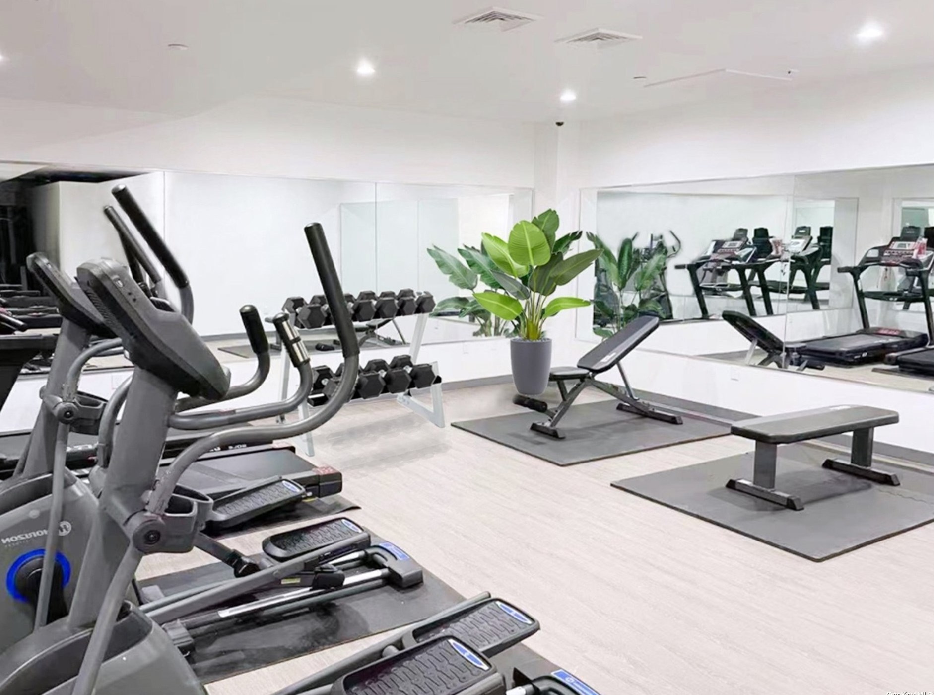 5602 31st Ave, Flushing NY  11377-1522 exterior