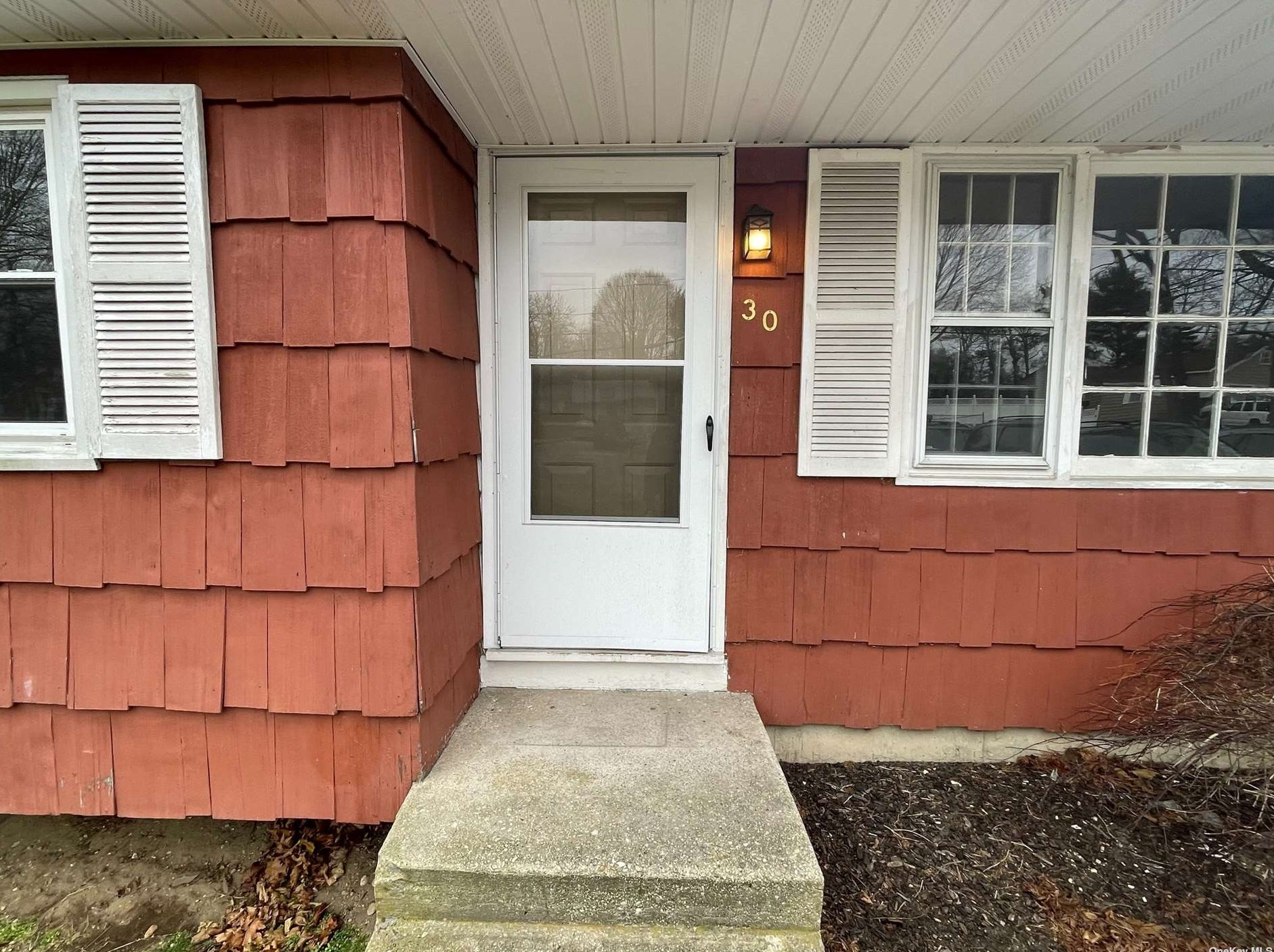 30 Evergreen Ave, Pine Air, NY 11717
