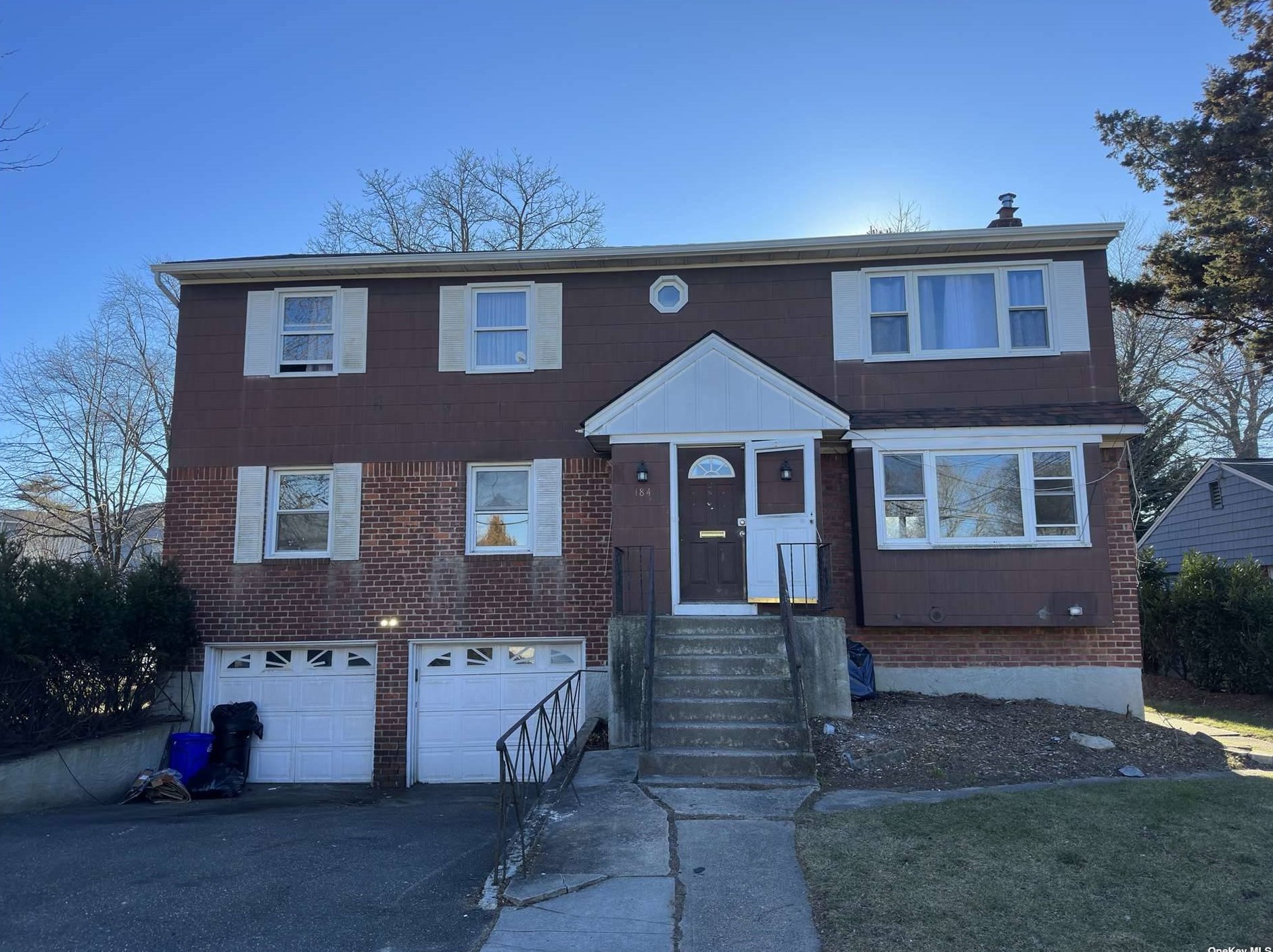 184 Charing Cross, Lynbrook, NY 11563