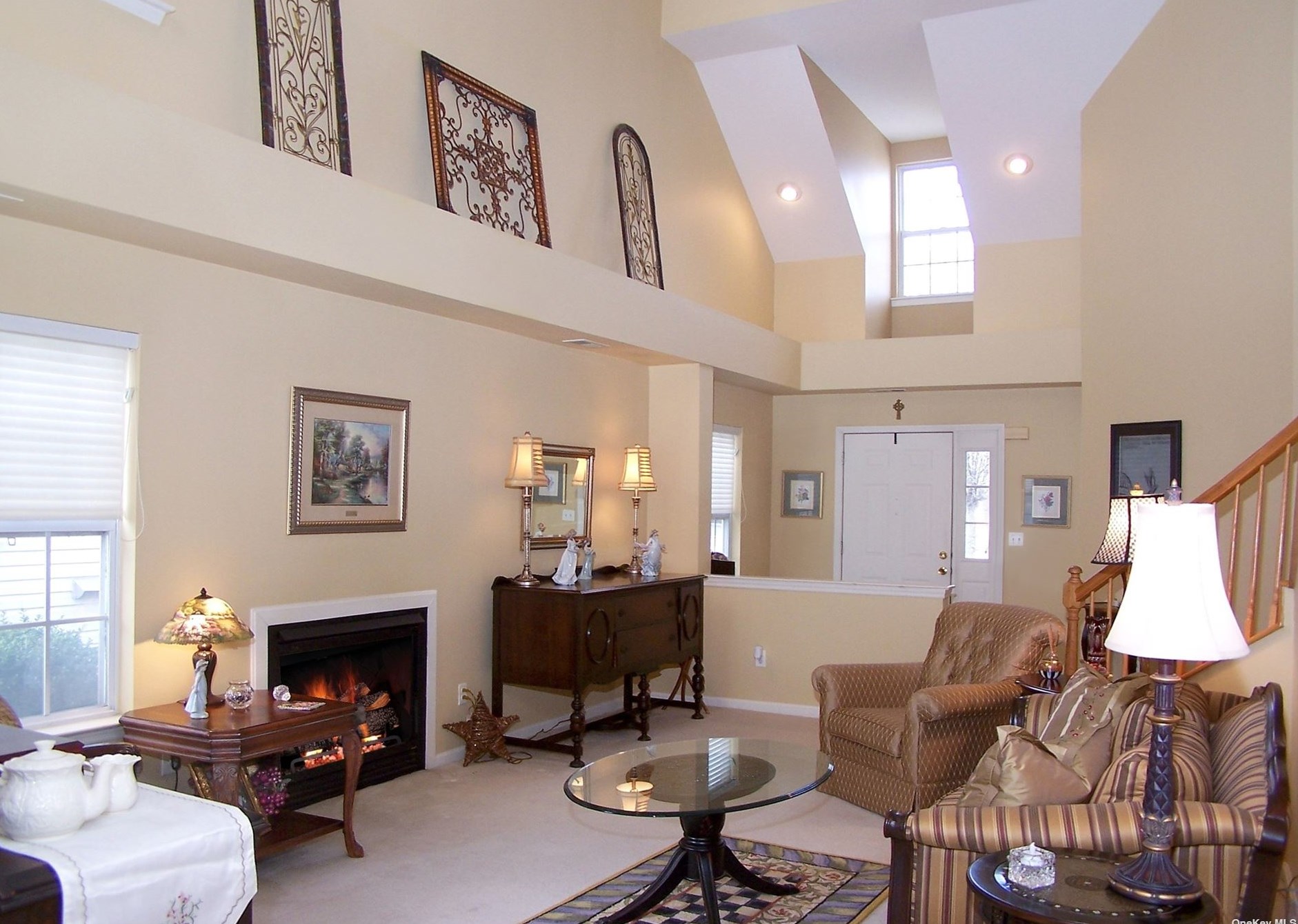 4 Marisa Dr, Middle Island, NY 11953-2655
