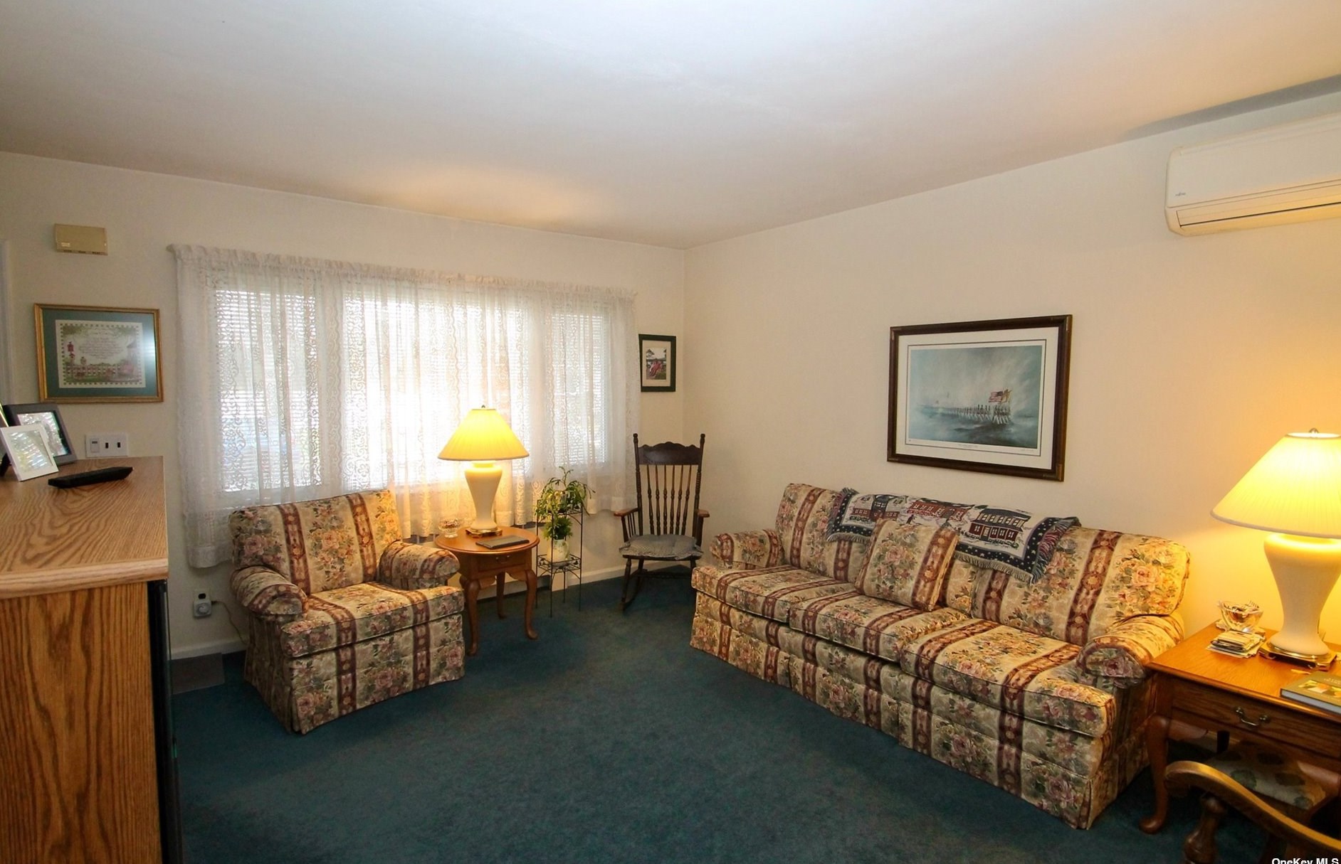 1867 Bushwick Ave, North Merrick, NY 11566-2942