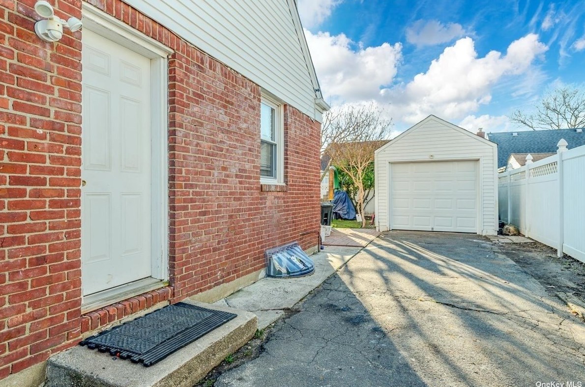 1490 Matheron Ave, North Baldwin, NY 11510