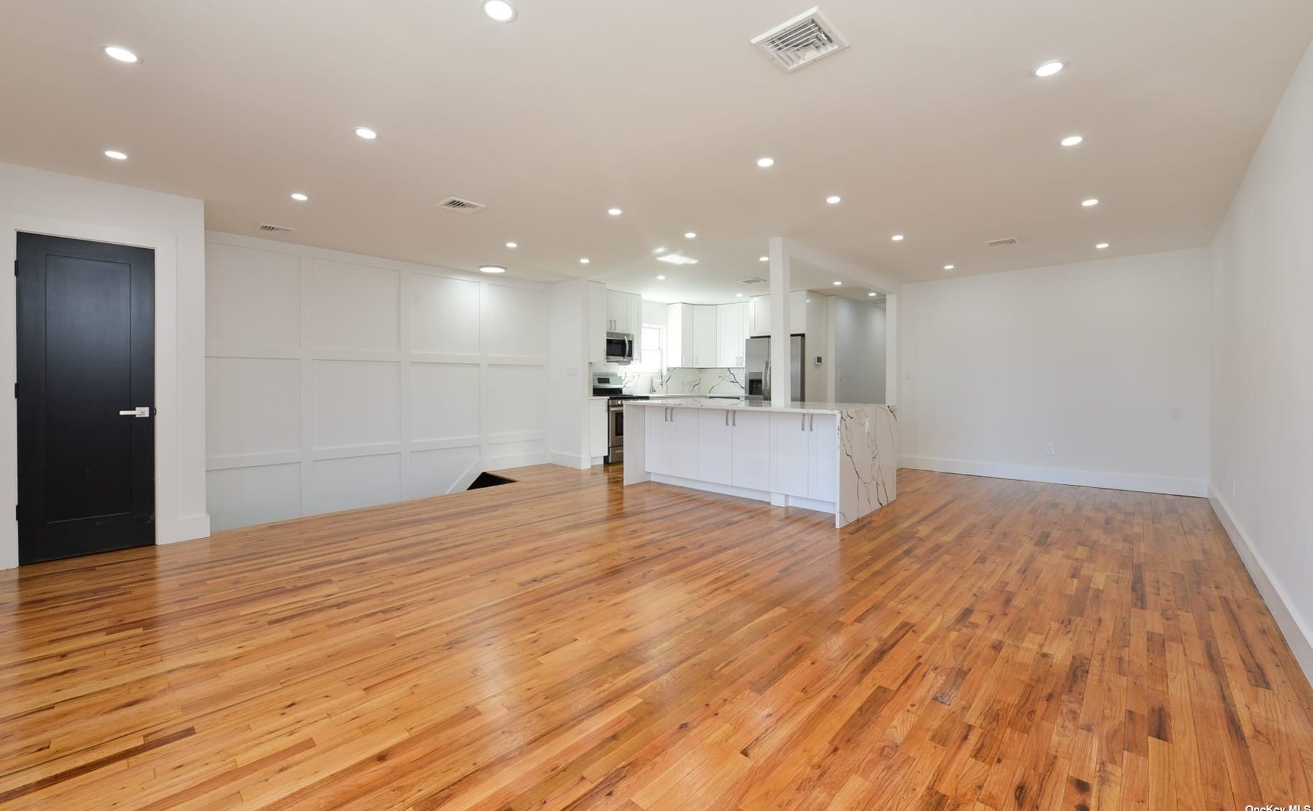 153 Beach 123rd St #1, Far Rockaway, NY 11694