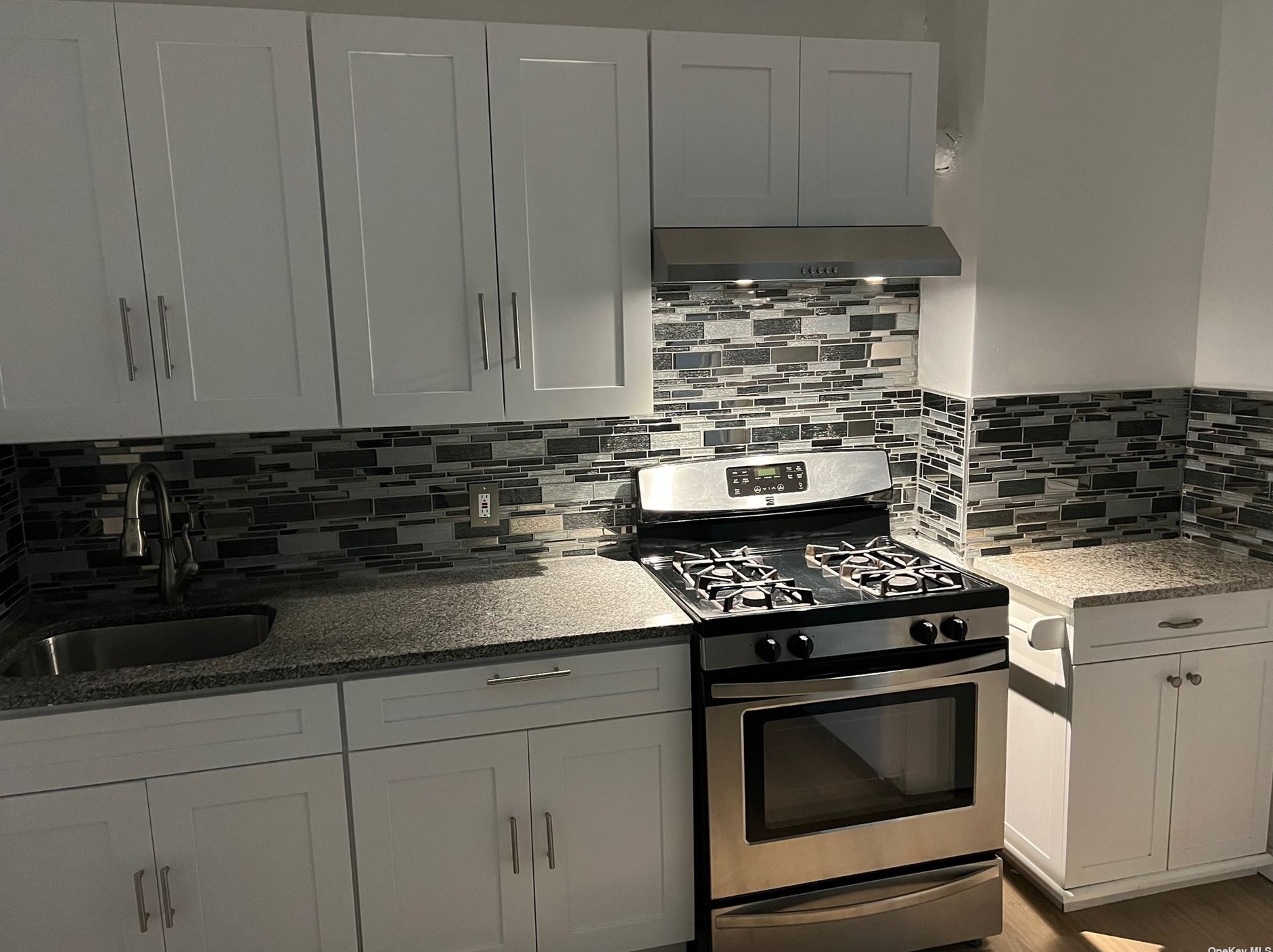 79-33 68th Rd, Flushing, NY 11379