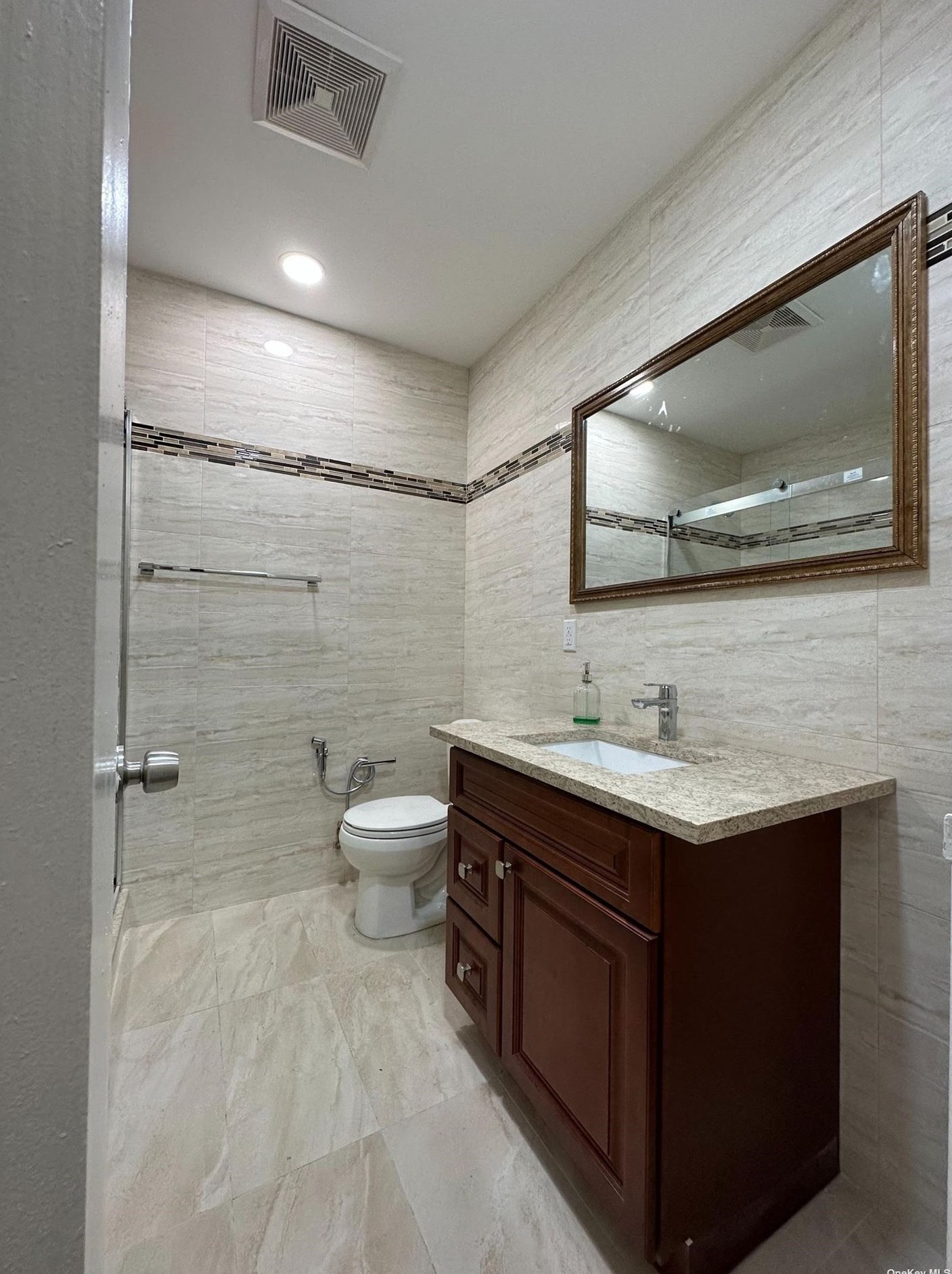 84-40 57th Rd, Flushing, NY 11373
