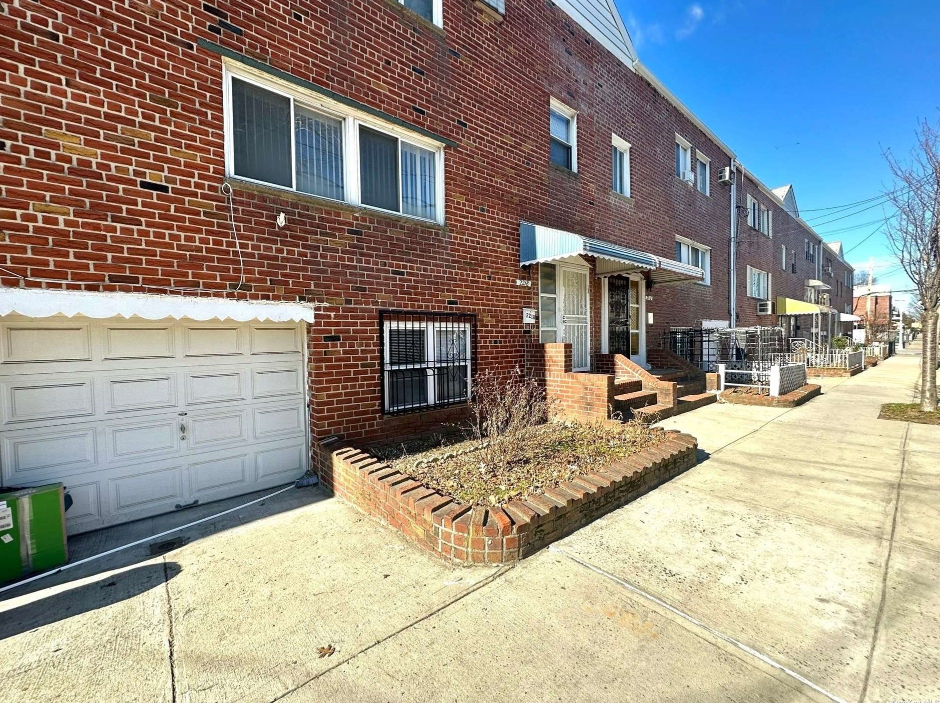 2218 16th St, Brooklyn, NY 11229-4425