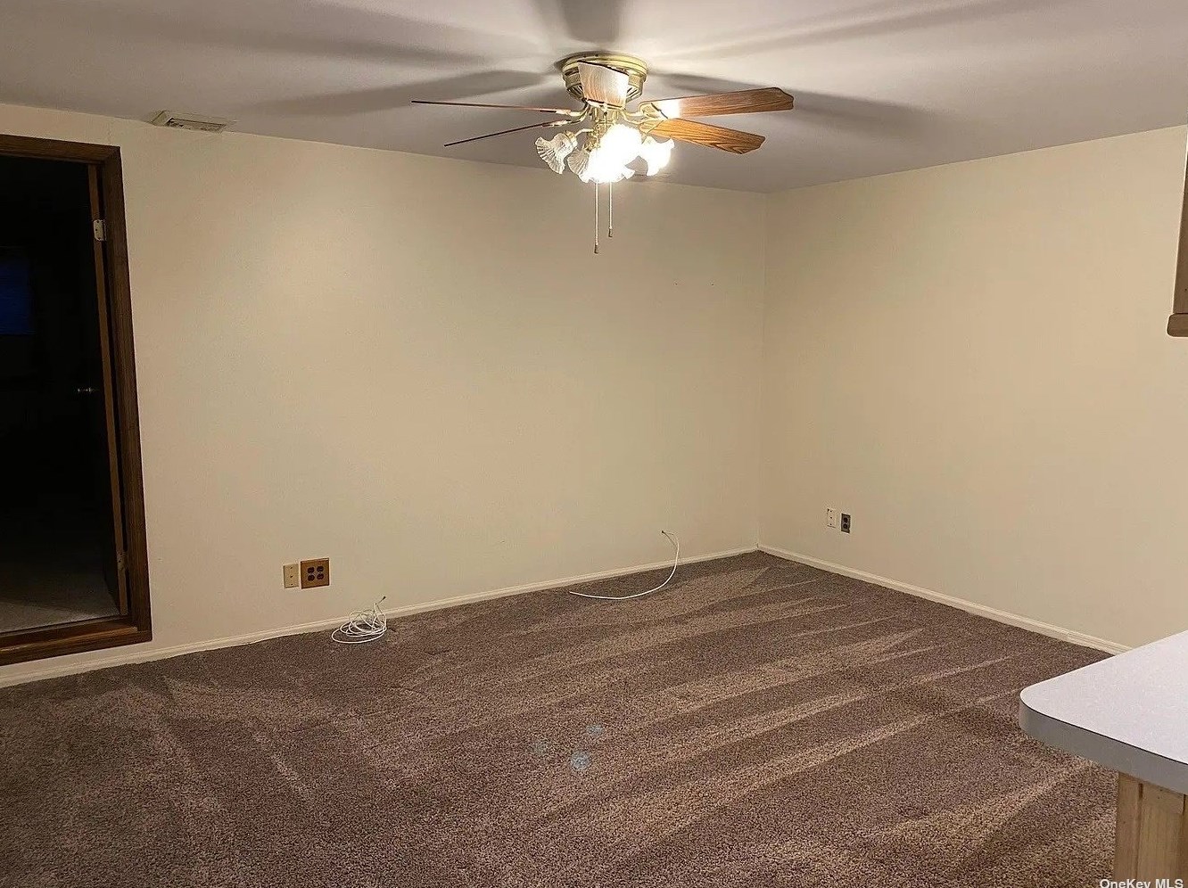 29 Woodhull Rd, Hunt NY  11743-3726 exterior