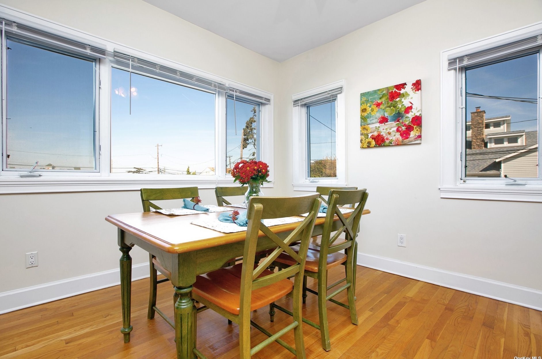 12 Bath St, East Atlantic Beach NY  11561-5007 exterior