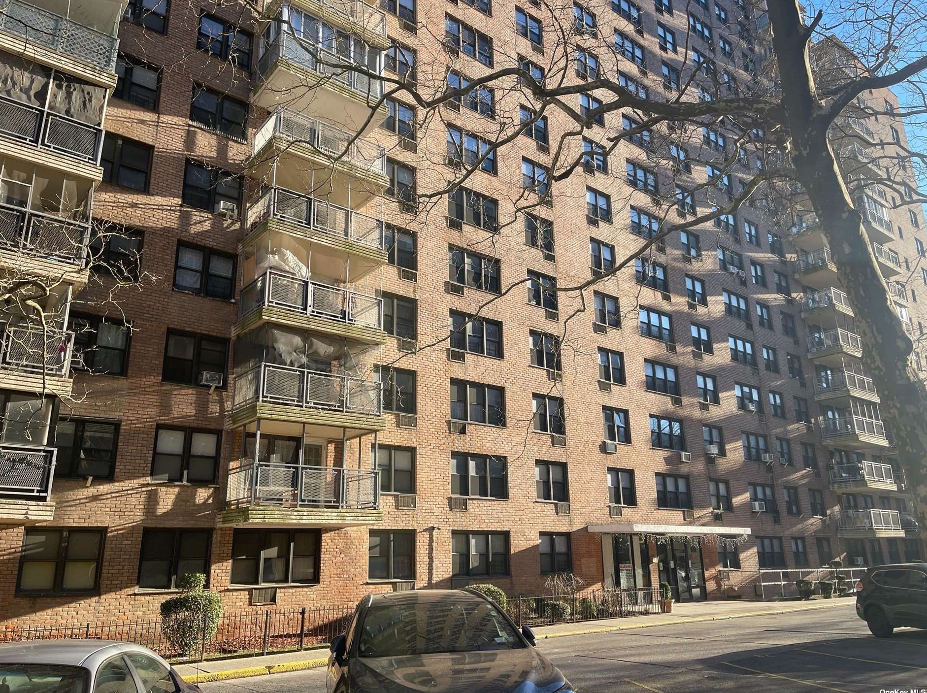 4255 Colden St, Flushing NY  11355-3937 exterior