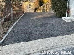 25 Pine Dr #1, Muttontown, NY 11771