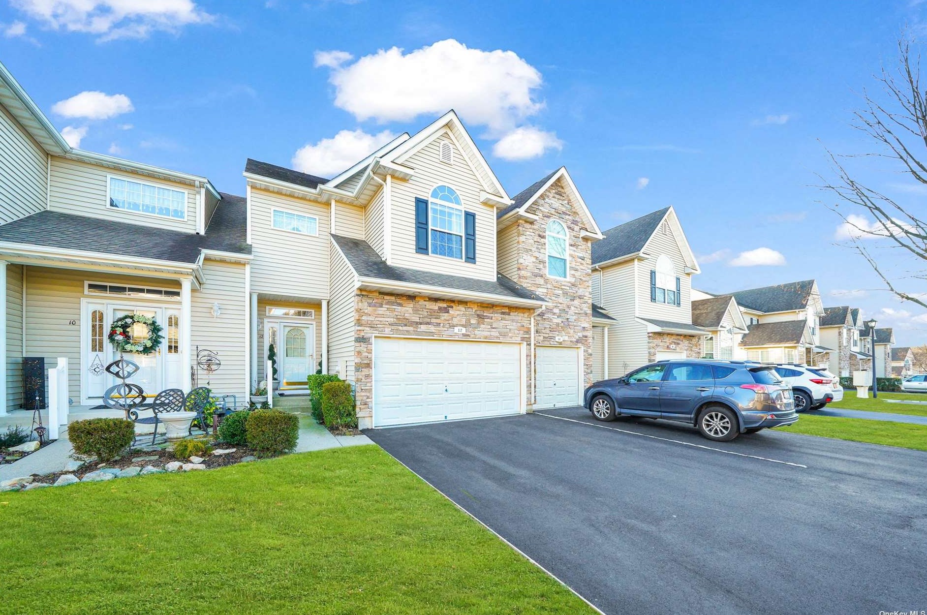 12 Mantack Path #12, San Remo, NY 11754