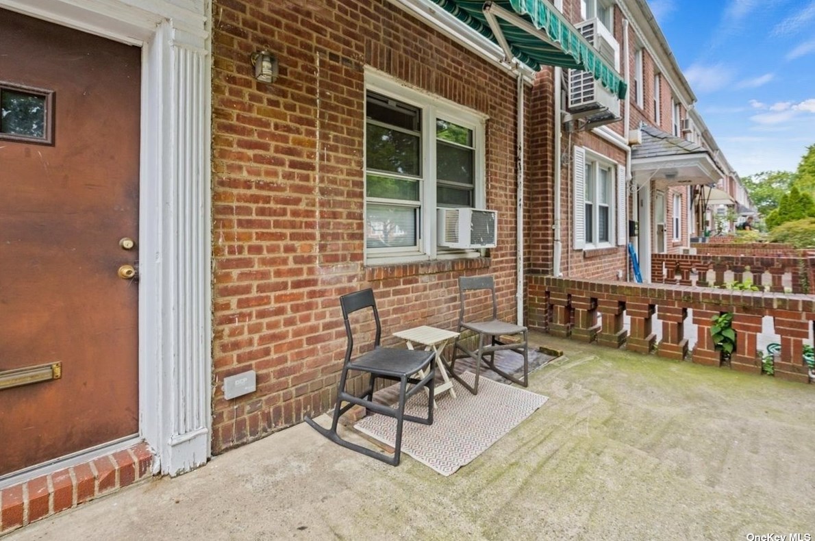 144-46 69th Ave, Flushing, NY 11367