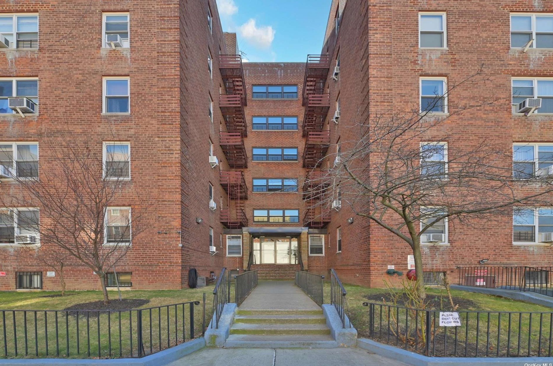 64-74 Saunders St, Flushing NY  11374-1027 exterior