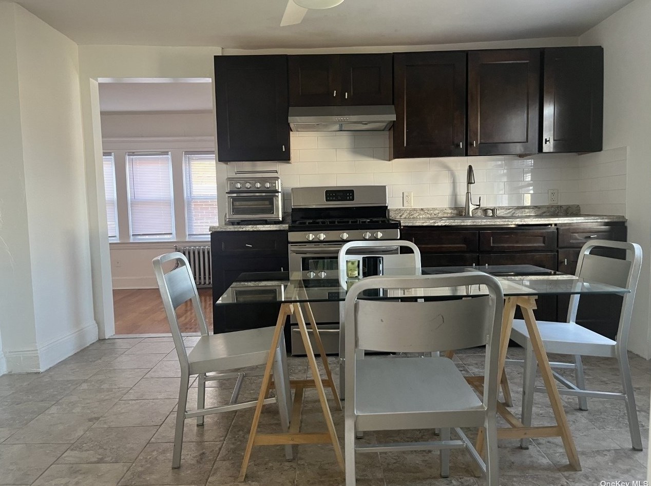 57-19 Penrod St, Flushing NY  11368-3935 exterior