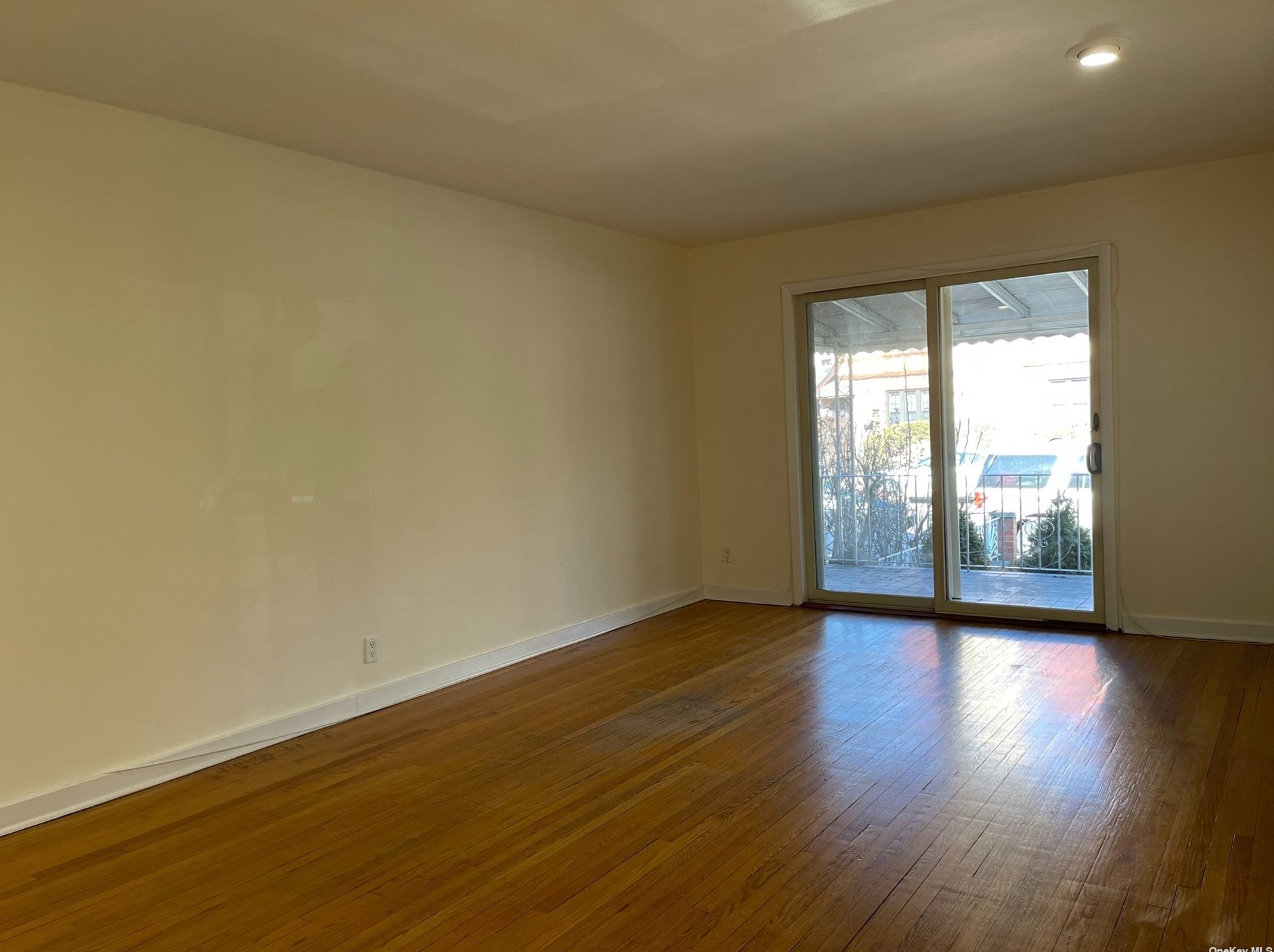 190-18 Crocheron Ave #1f, Flushing, NY 11358